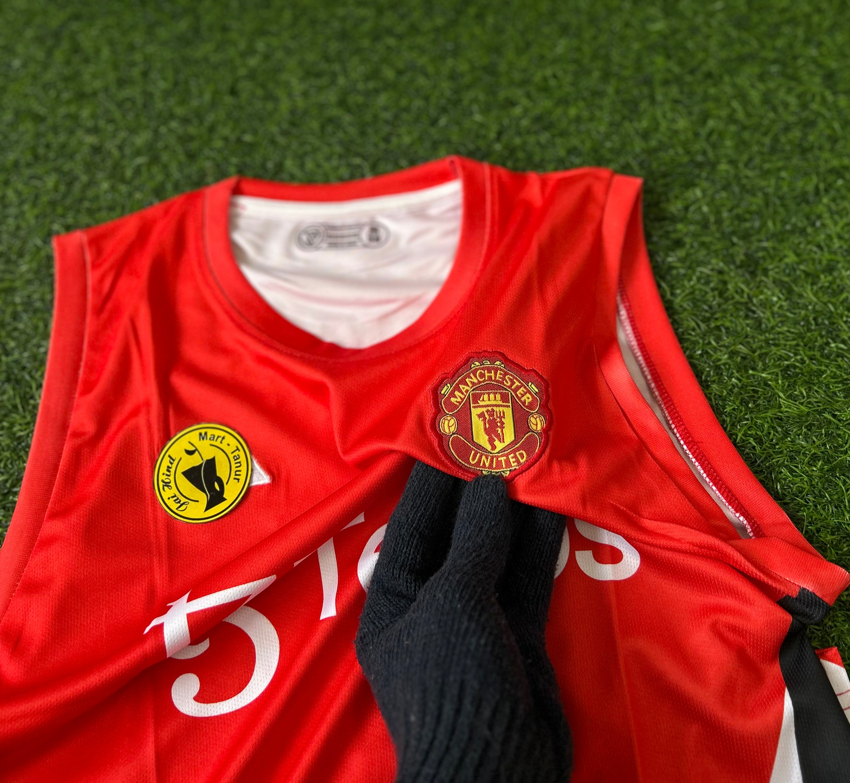 MAN UNITED TRAINING KIT, SLEEVELESS EMBROIDERY