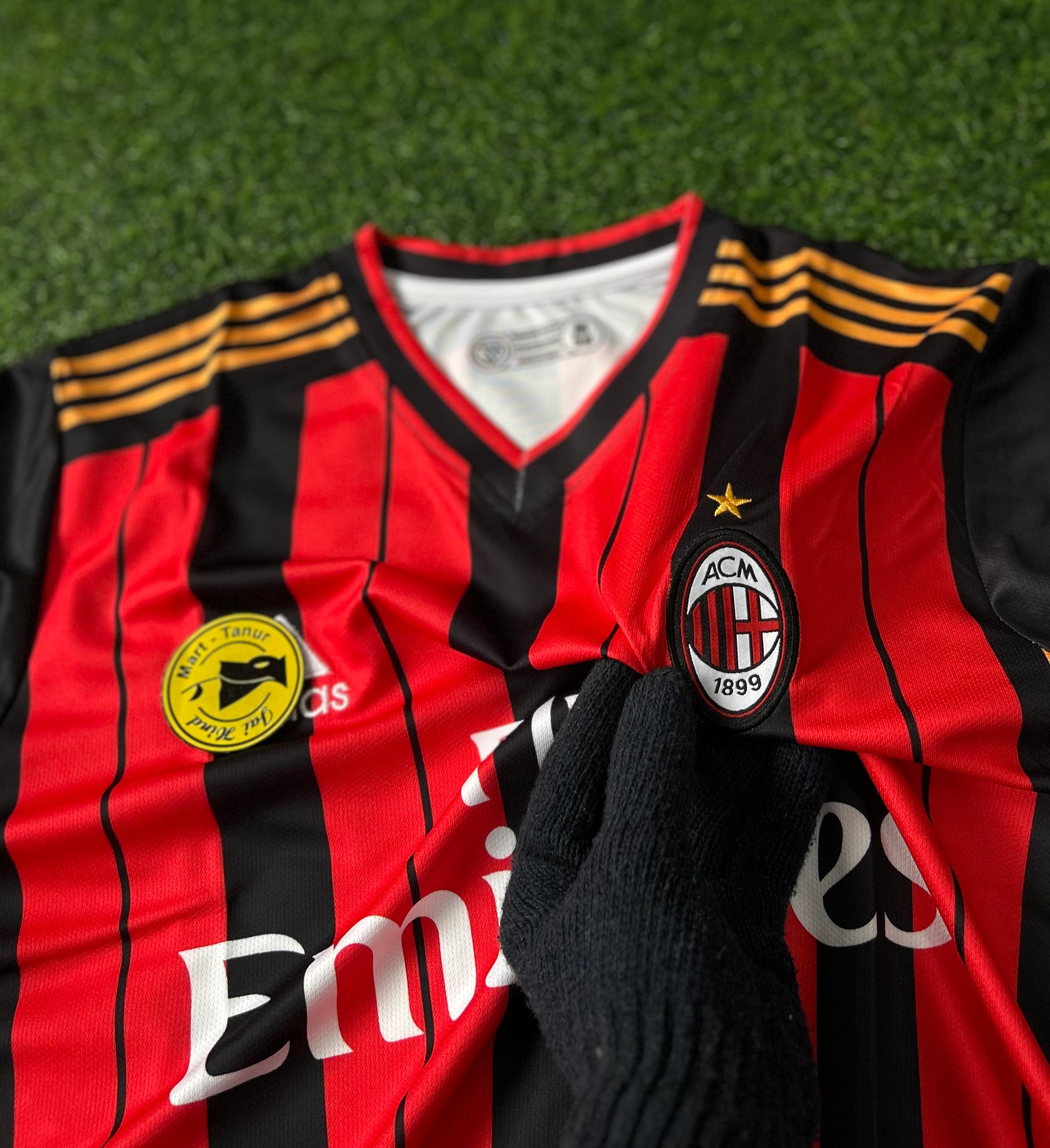AC MILAN 2013-14 HOME KIT, HALF SLEEVE EMBROIDERY – JAIHIND SPORTS