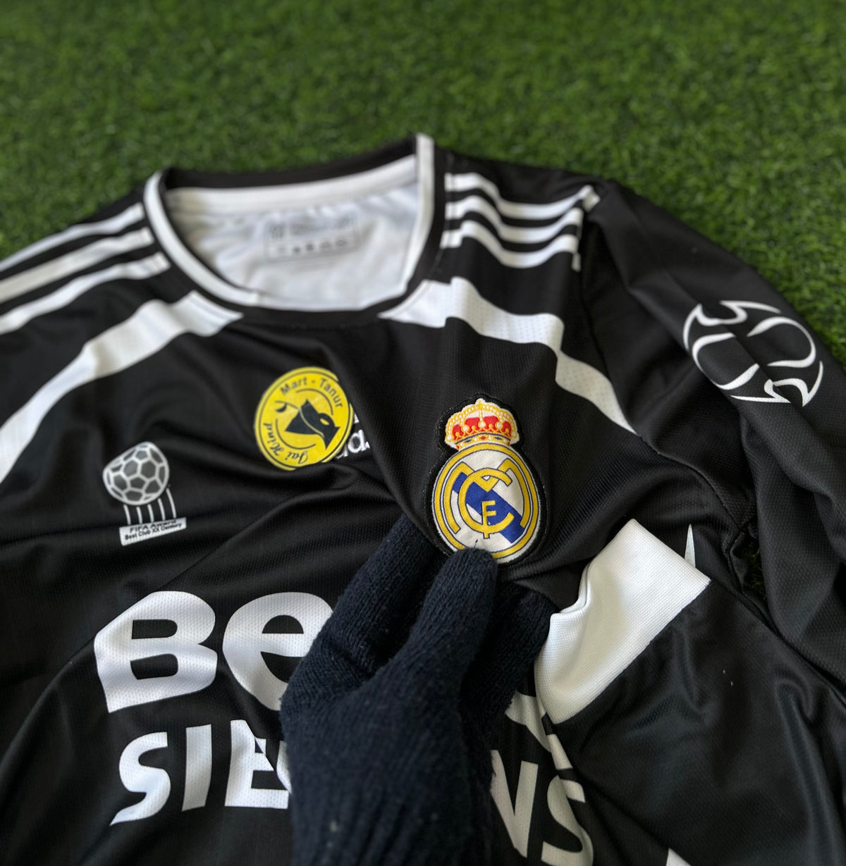 REAL MADRID 2006-07 AWAY JERSEY, FULL SLEEVE EMBROIDERY