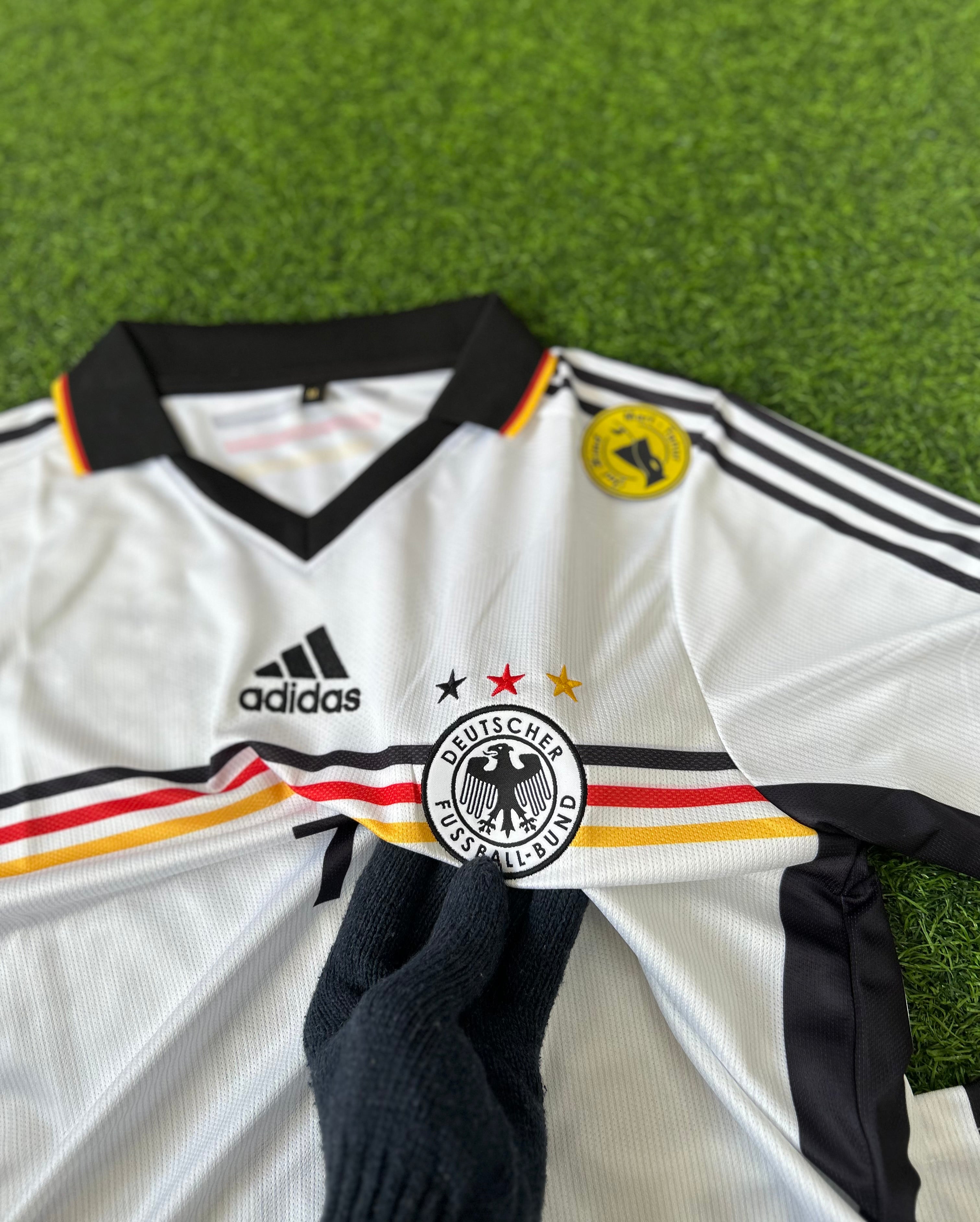 GERMANY 1998 HOME KIT, HALFSLEEVE POLO EMBRODERY