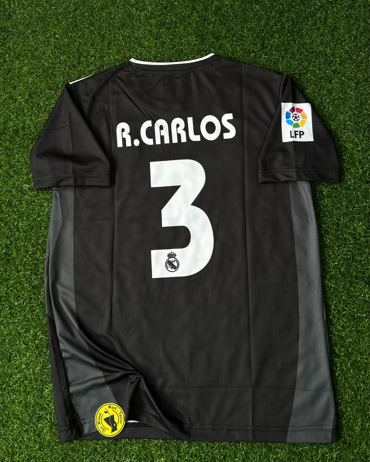 REAL MADRID 2004-05 AWAY JERSEY, HALF SLEEVE EMBROIDERY