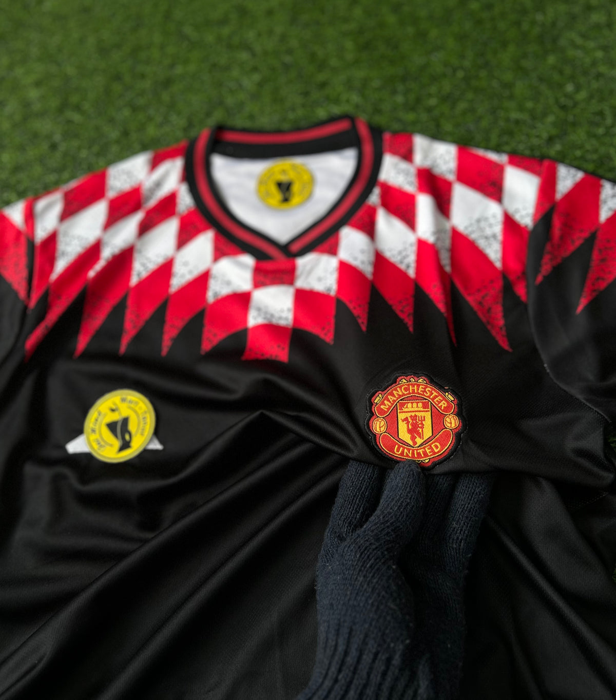 MAN UNITED STADIUM JERSEY BLACK, HALF SLEEVE EMBROIDERY