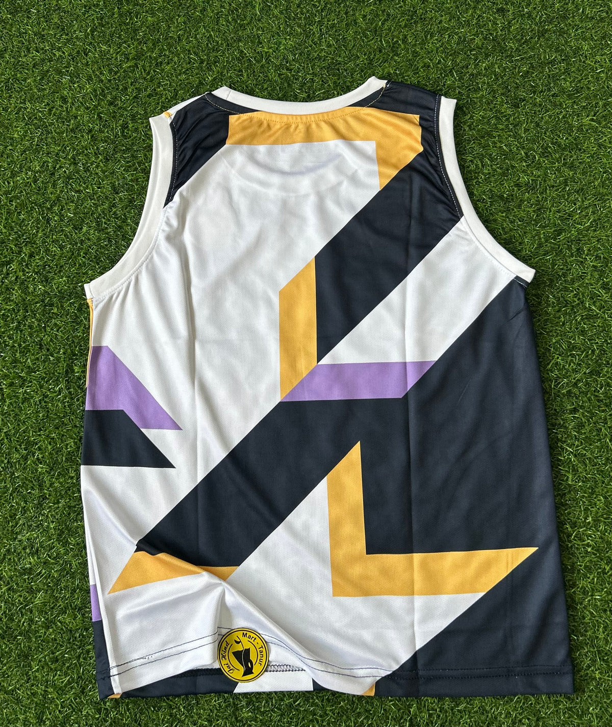 REAL MADRID 2023-24 TRAINING JERSEY, SLEEVELESS EMBROIDERY