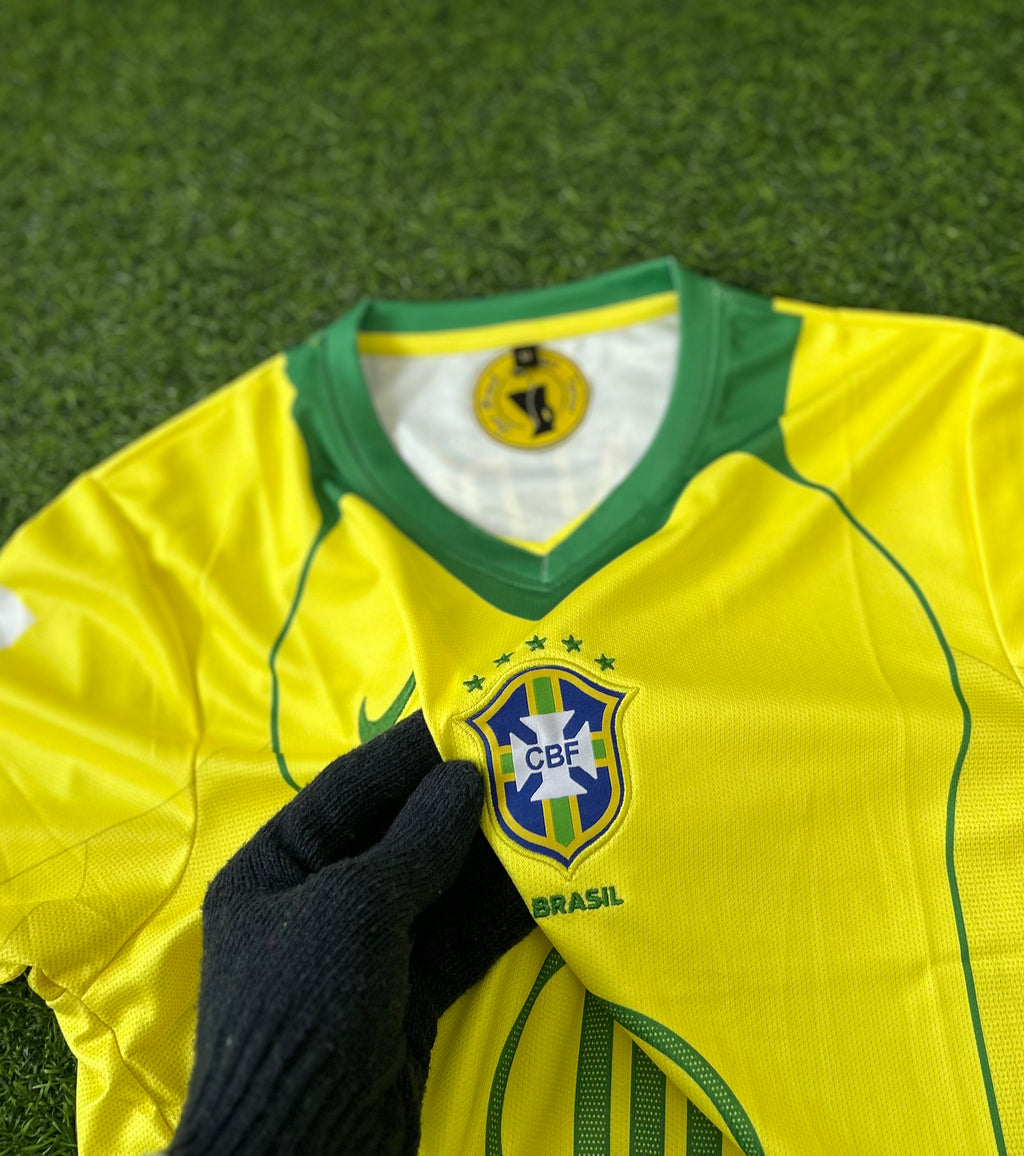BRAZIL 2004-06 HOME KIT, HALFSLEEVE EMBROIDERY