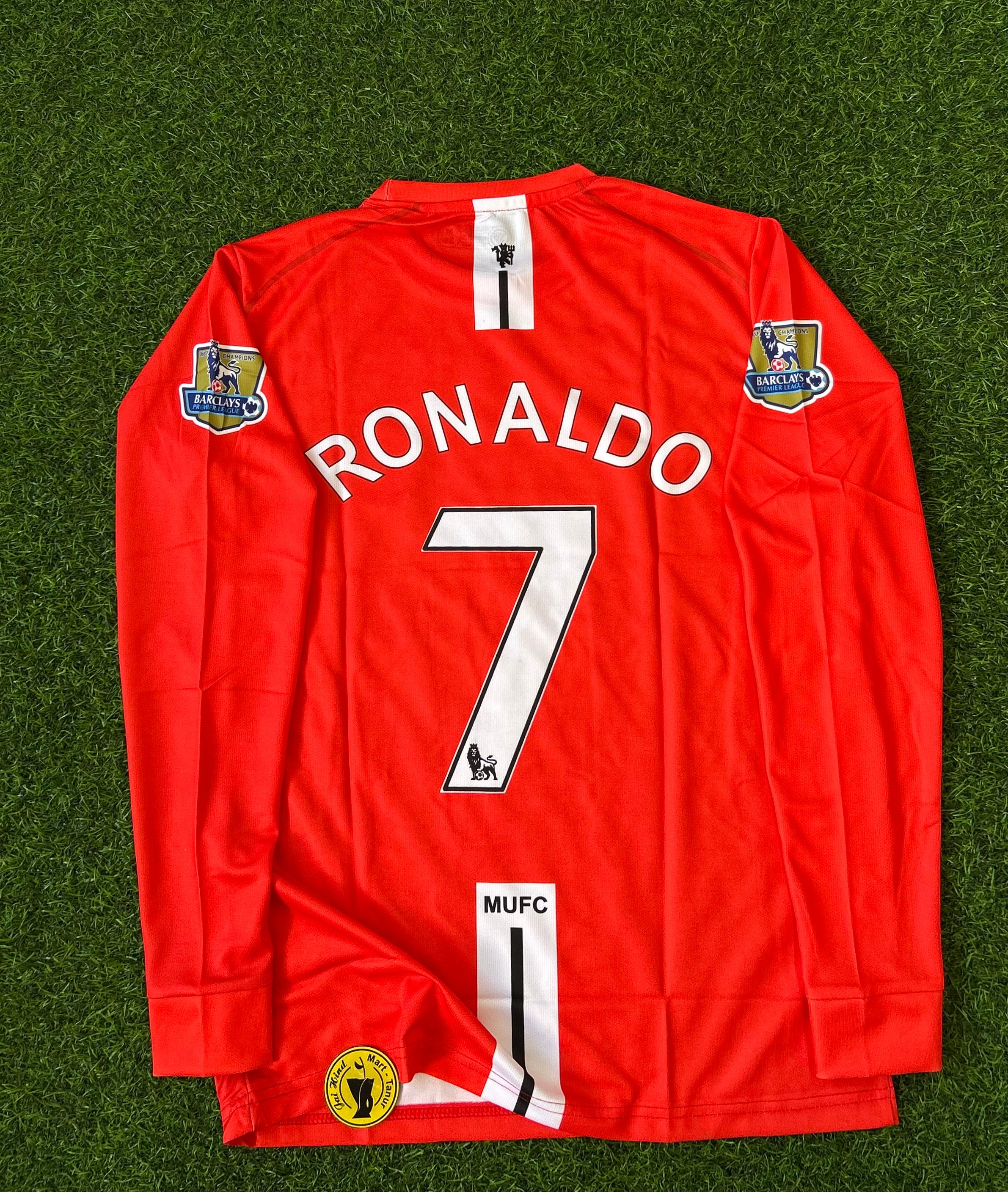 MAN UNITED 2007-08 HOME KIT. FULLSLEEVE EMBROILEDERY