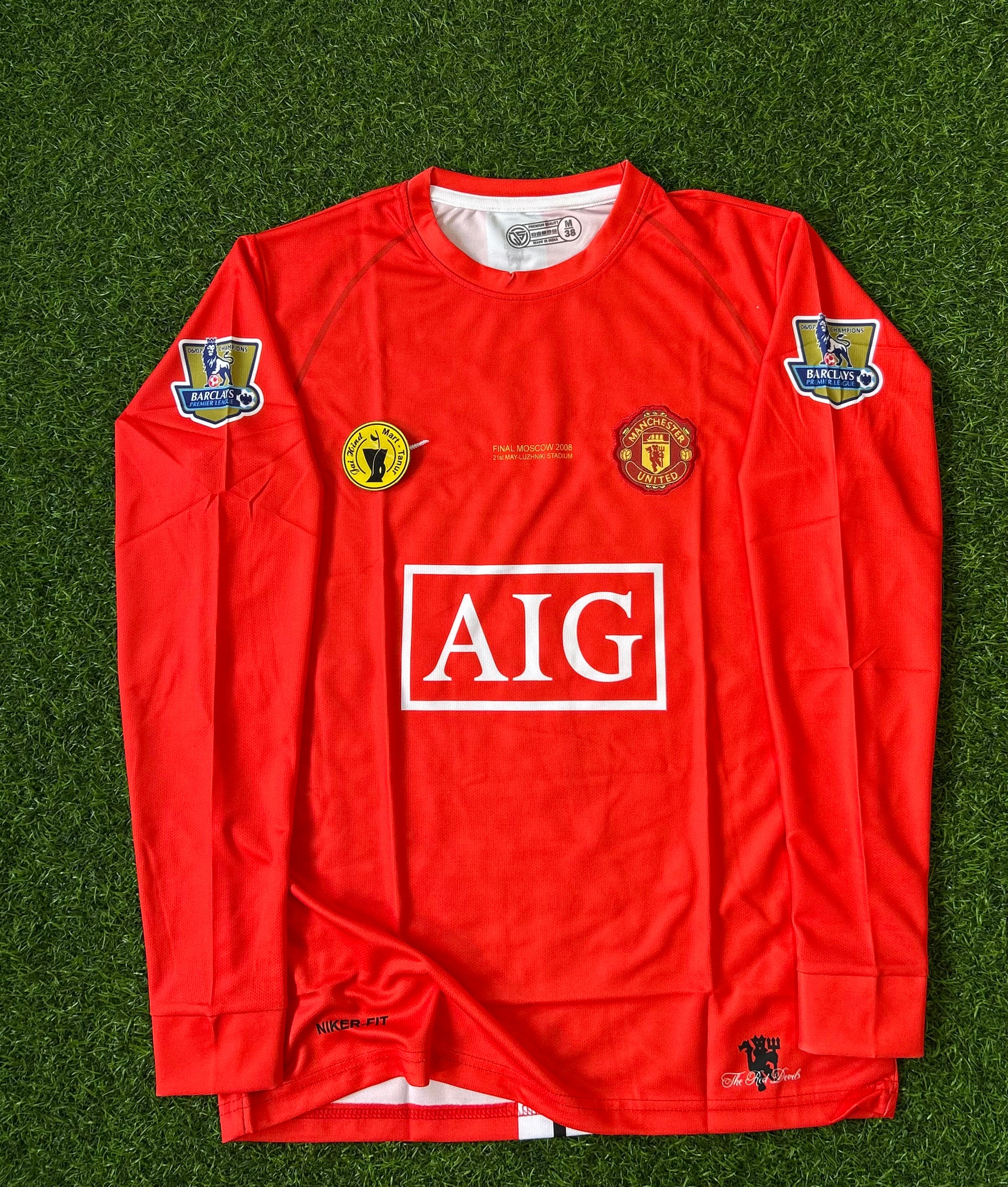 MAN UNITED 2007-08 HOME KIT. FULLSLEEVE EMBROILEDERY