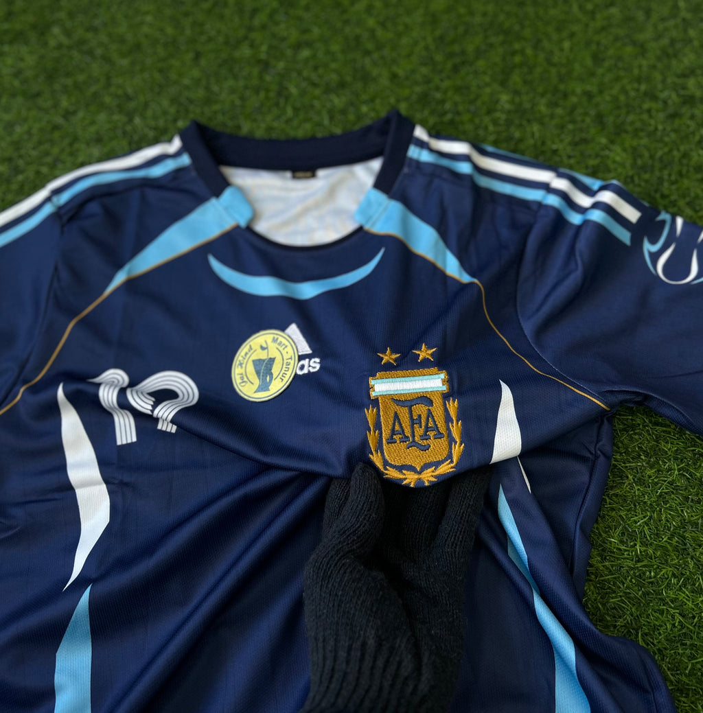 ARGENTINA 2006 AWAY JERSEY, HALF SLEEVE EMBROIDERY