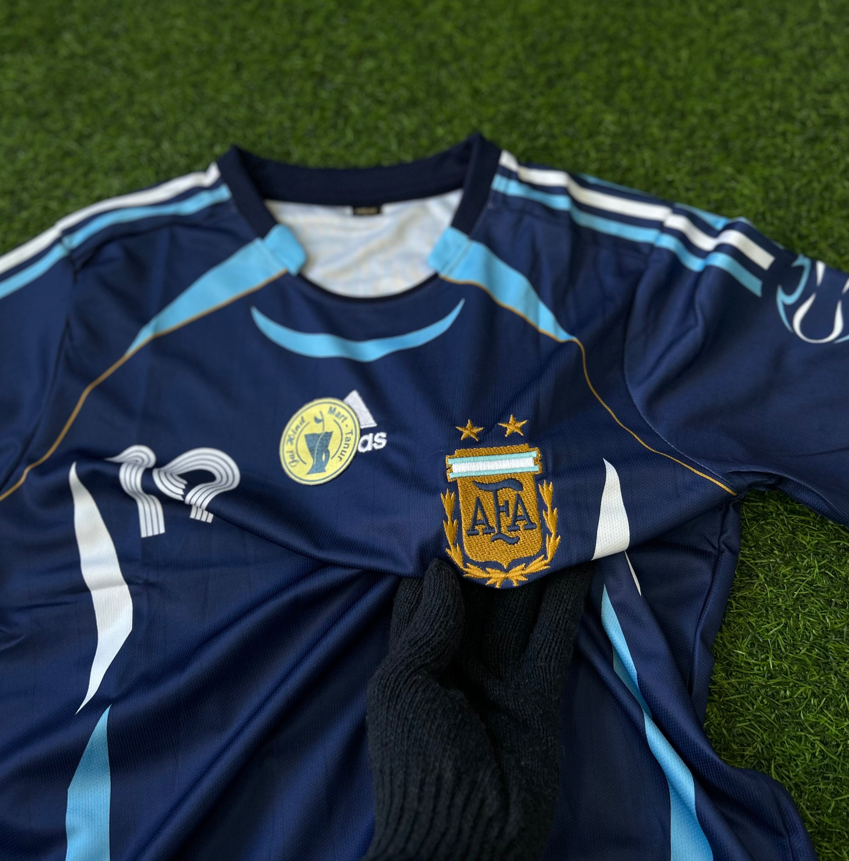 ARGENTINA 2006 AWAY JERSEY, HALF SLEEVE EMBROIDERY