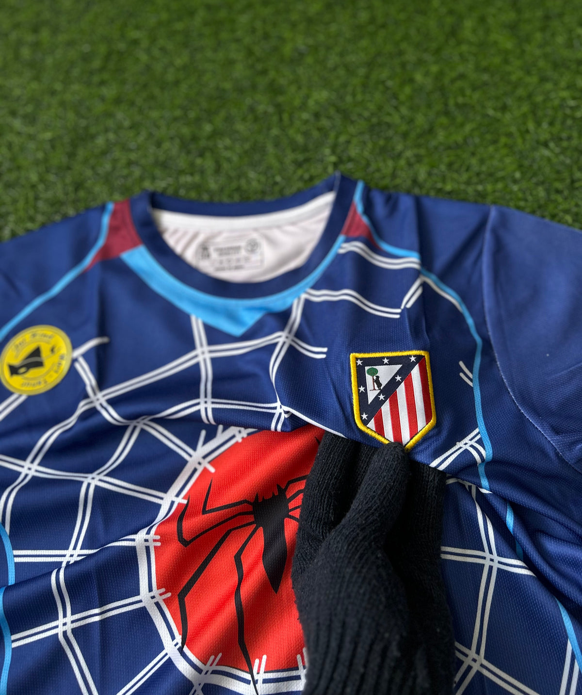 ATLETICO MADRID 2004-05 AWAY JERSEY, HALF SLEEVE  EMBROIDERY