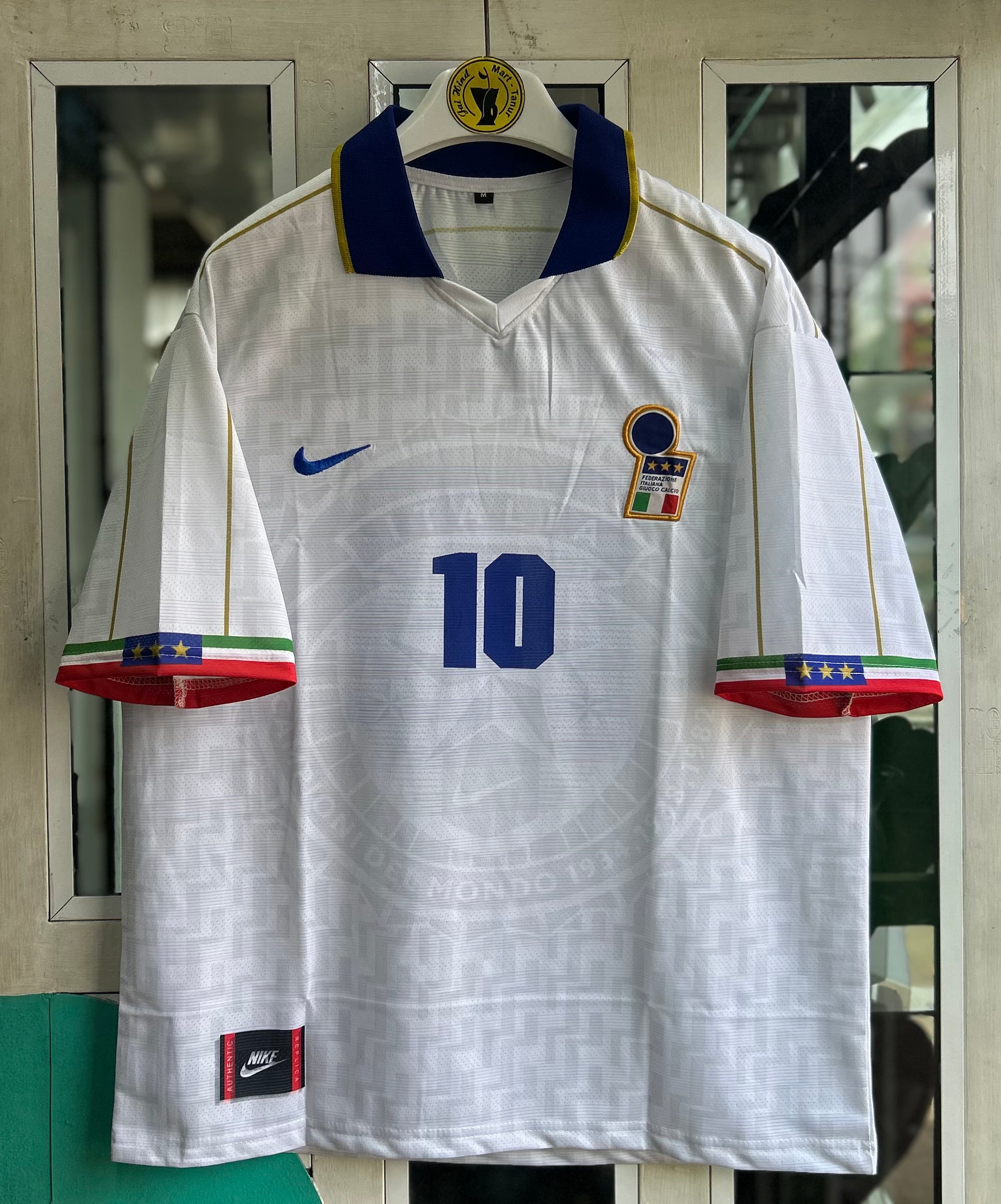ITALY 1994 AWAY KIT, FIVE SLEEVE POLO EMBROIDERY