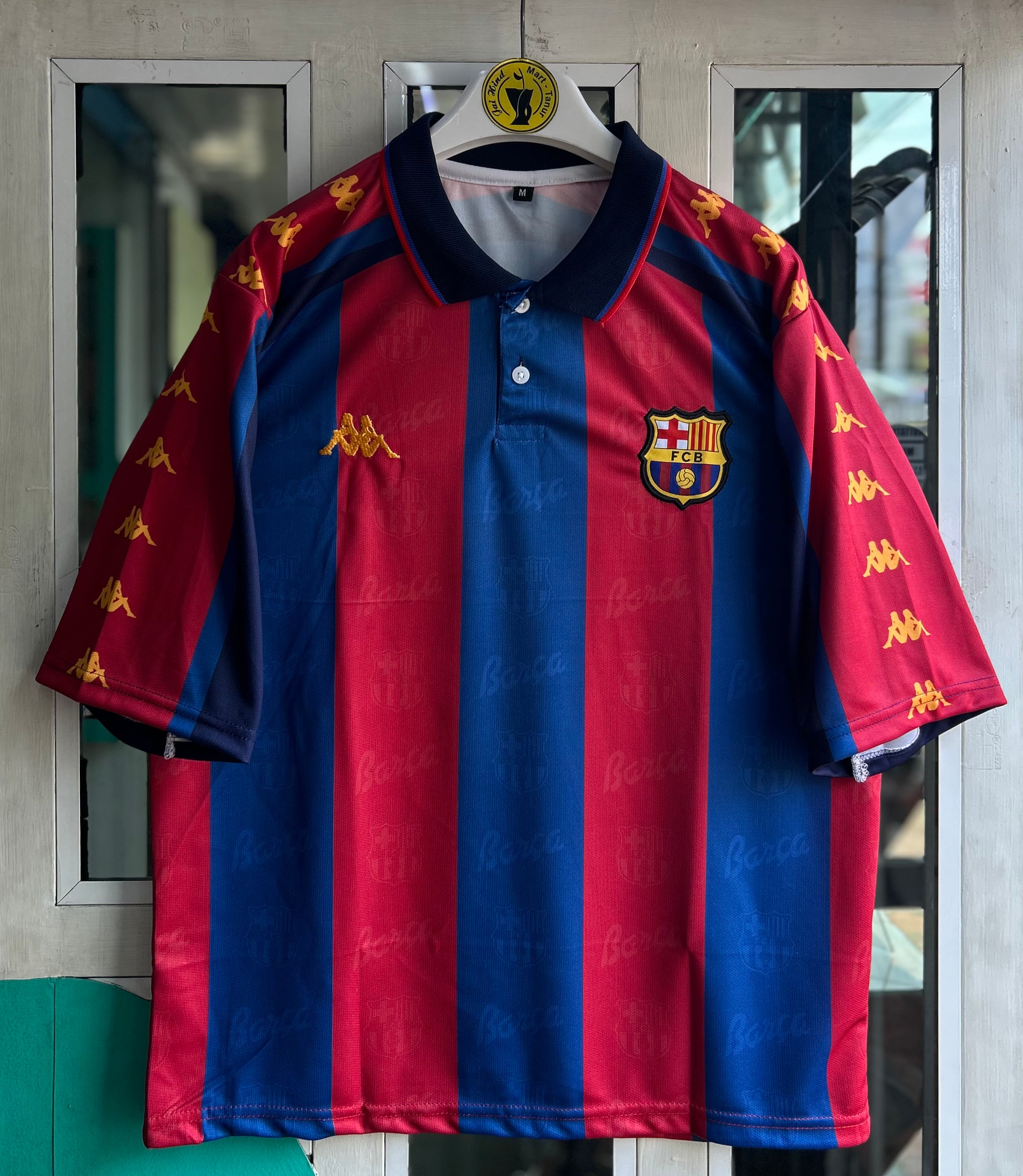 BARCELONA 1996-97 HOME CONCEPT KIT, FIVE SLEEVE POLO EMBROIDERY