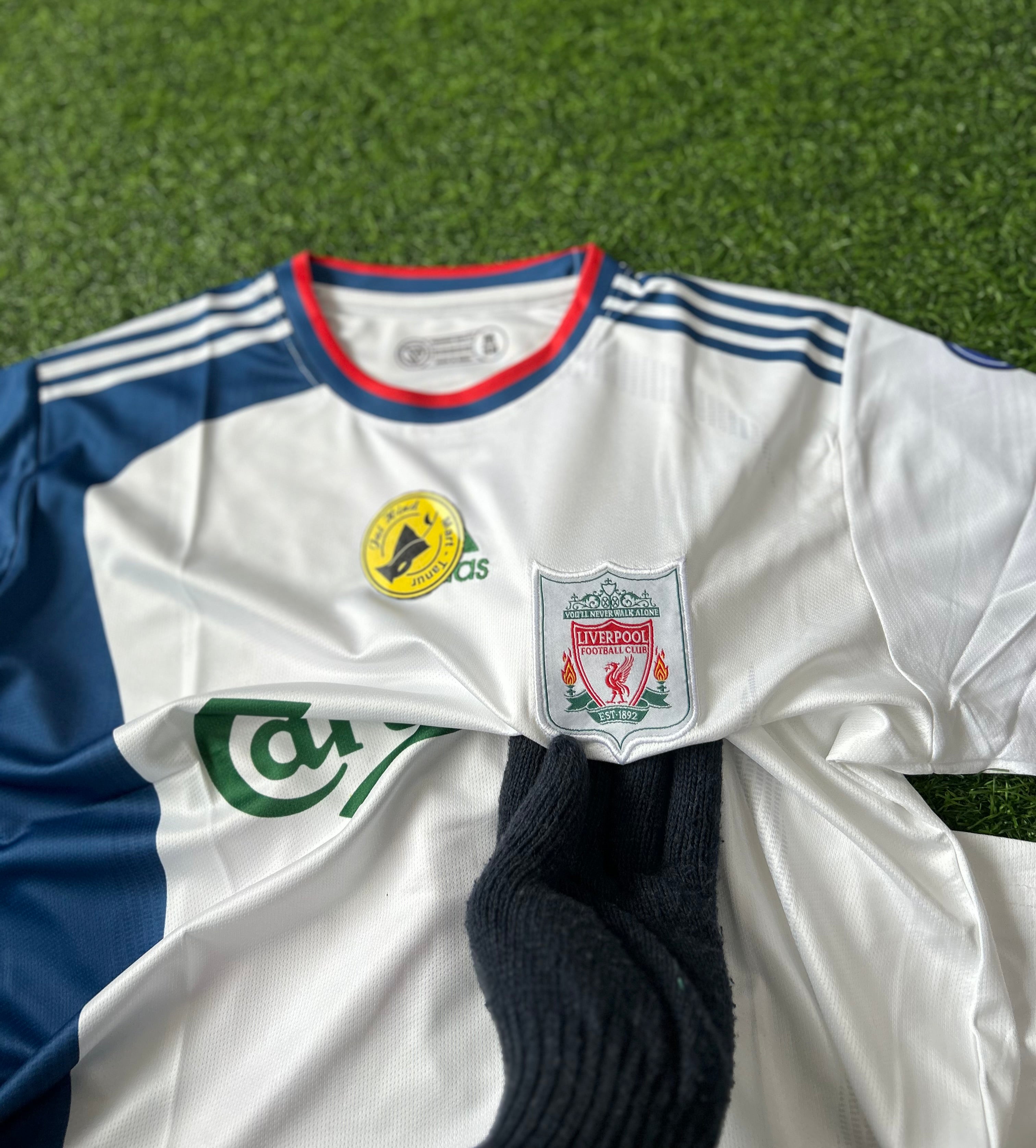 LIVERPOOL 2006-07 AWAY KIT, HALF SLEEVE EMBROIDERY