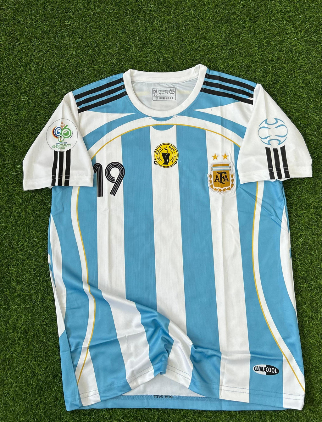 ARGENTINA 2006 WORLD CUP HOME KIT. HALFSLEEVE EMBROIDERY