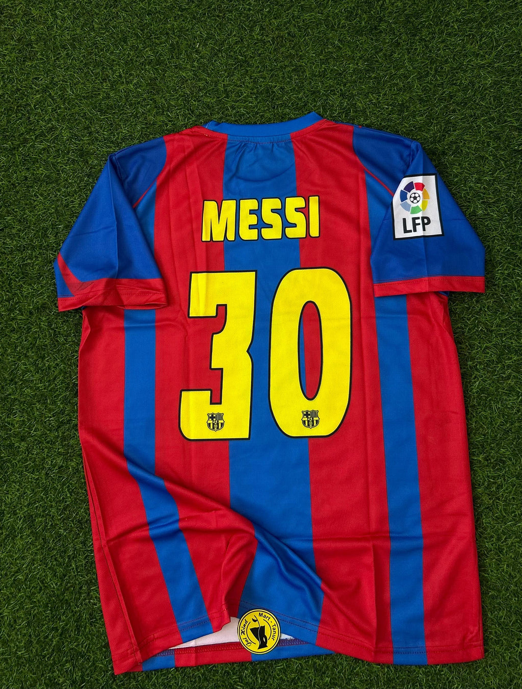BARCELONA 2004-05 SEASON HOME KIT. HALFSLEEVE SUBLIMATION