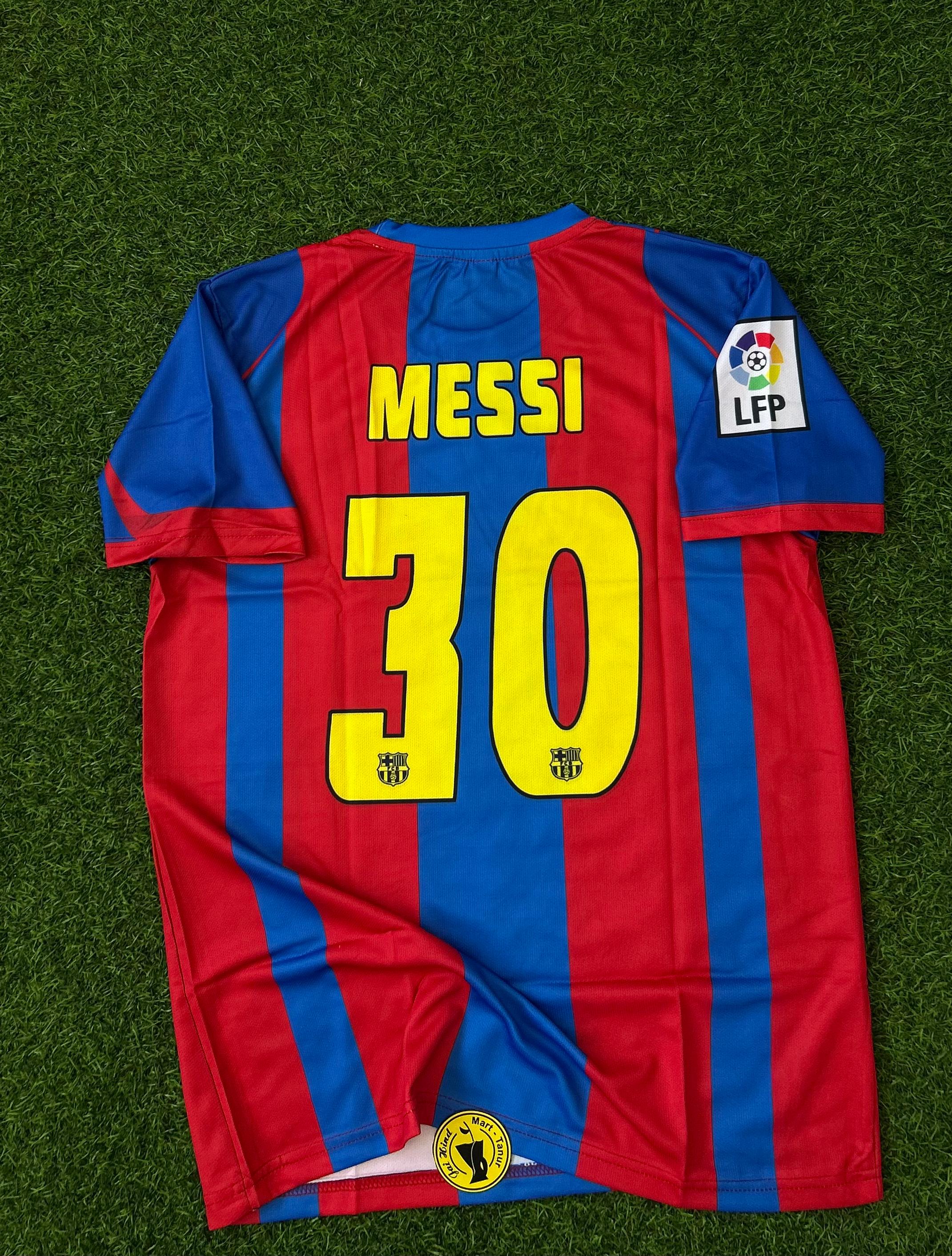 BARCELONA 2004-05 SEASON HOME KIT. HALFSLEEVE SUBLIMATION