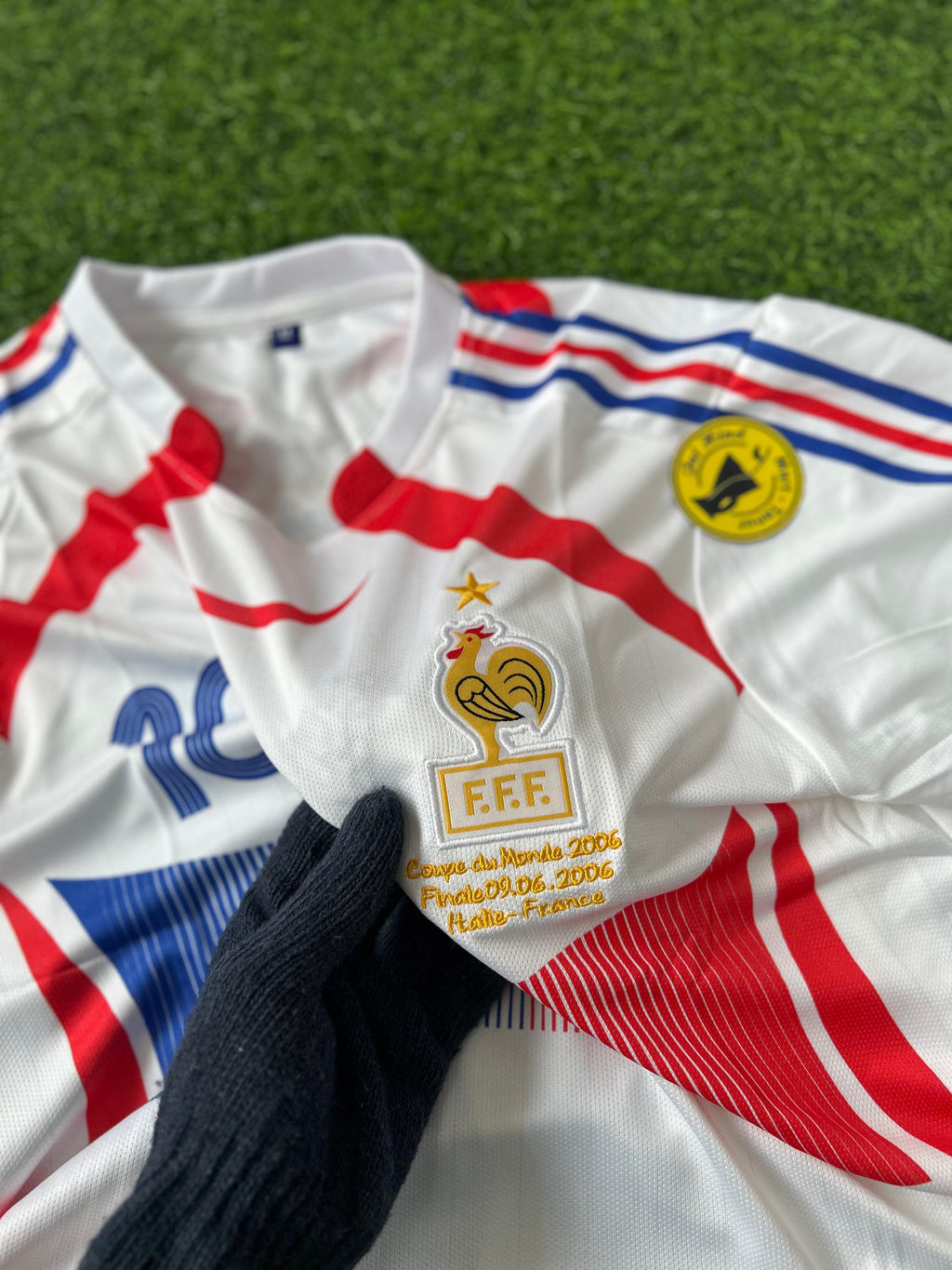 FRANCE 2006 WORLD CUP FINAL KIT ZIDANE HALFSLEEVE EMBROILEDERY OG NECK