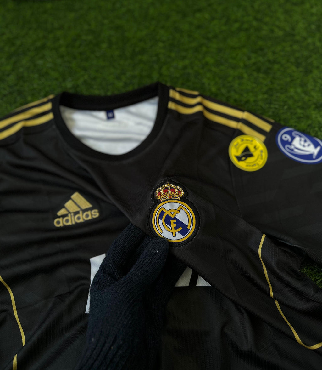 REAL MADRID 2011-12 SEASON AWAY KIT.HALFSLEEVE EMBROIDERY