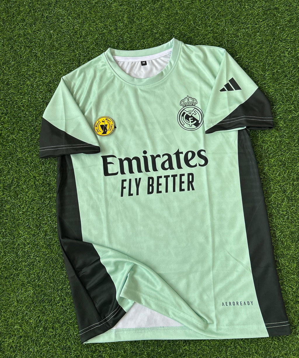REAL MADRID 2025-26 SEASON TRAINING KIT. HALFSLEEVE SUBLIMATION