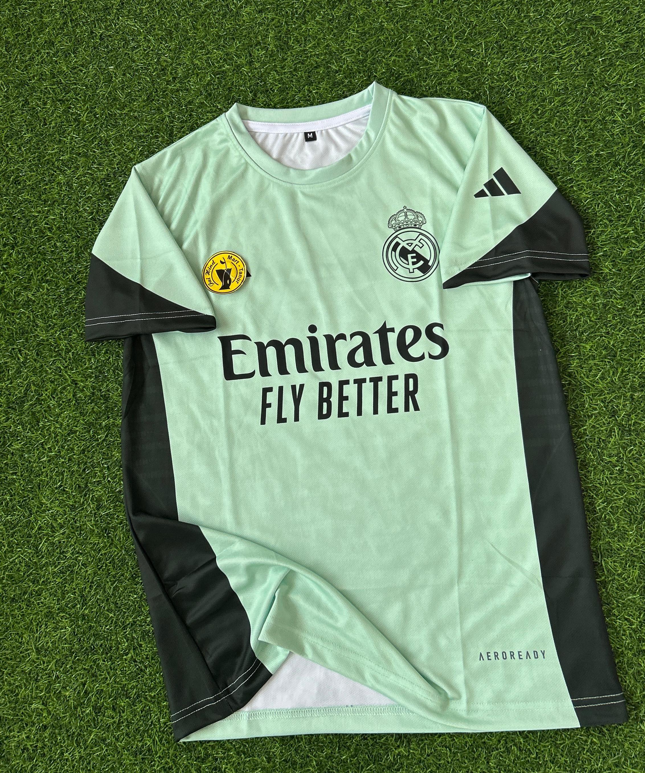 REAL MADRID 2025-26 SEASON TRAINING KIT. HALFSLEEVE SUBLIMATION