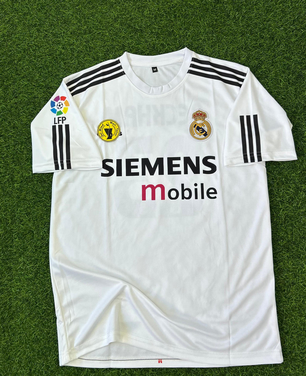 REAL MADRID 2004/05 HOME BECKHAM HALFSLEEVE EMBROILEDERY
