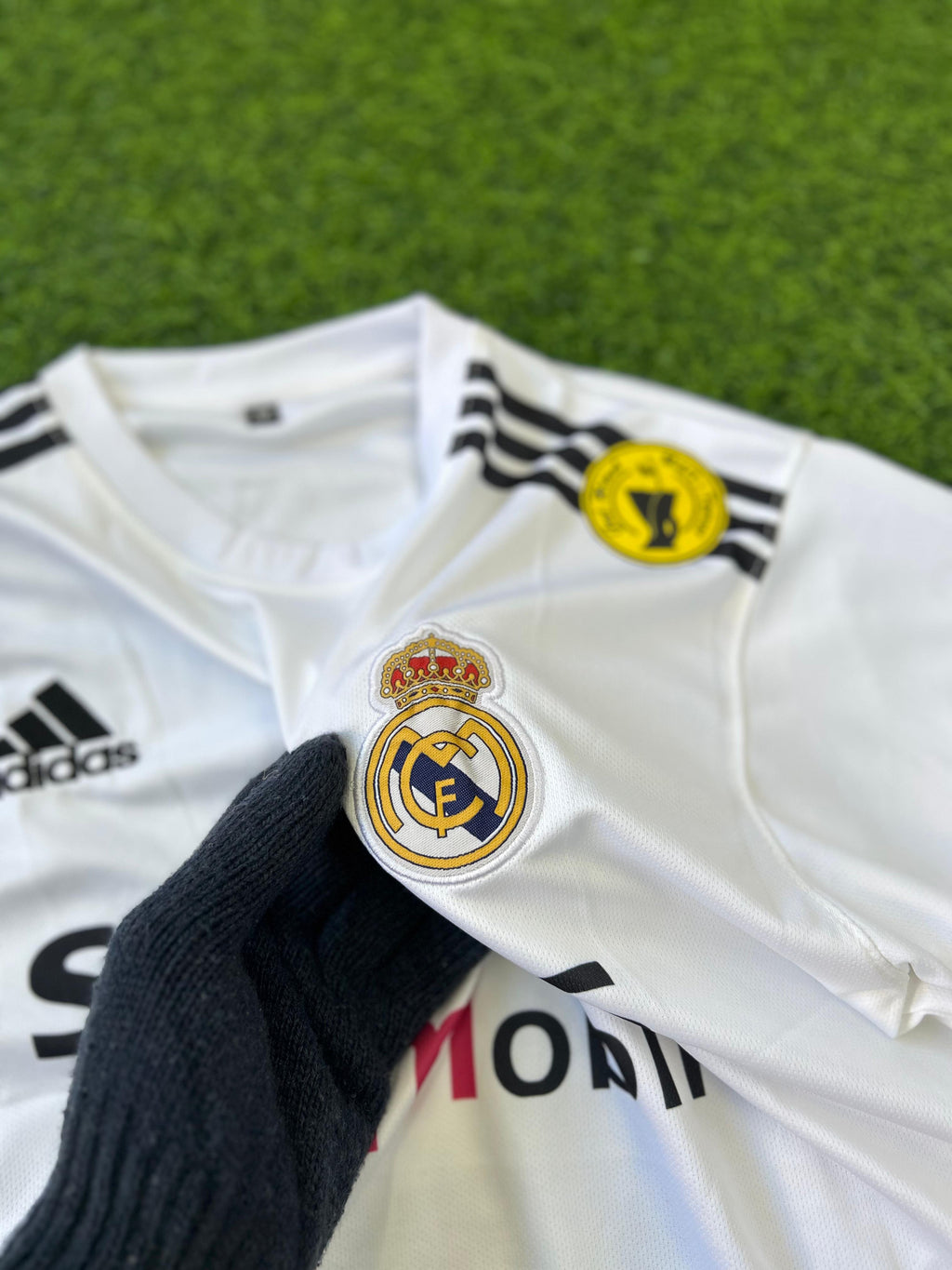 REAL MADRID 2004/05 HOME BECKHAM HALFSLEEVE EMBROILEDERY