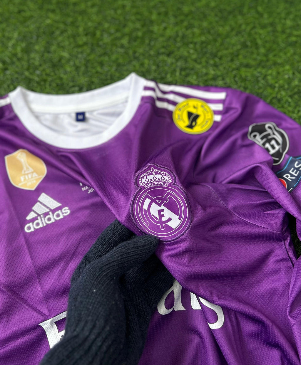 REAL MADRID 2016-17 SEASON AWAY KIT .FULLSLEEVE EMBROIDERY