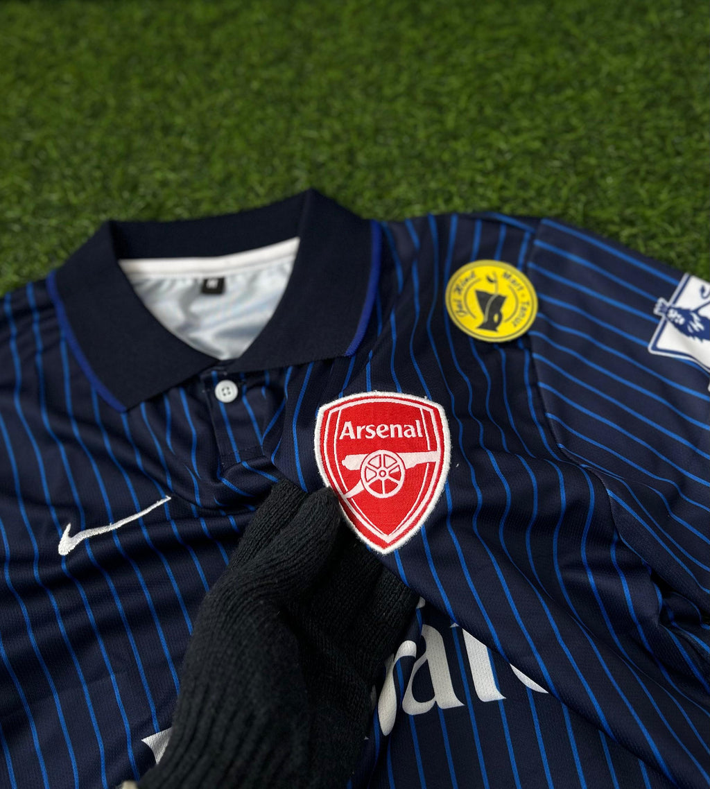 ARSENAL 2009–10 AWAY KIT – V. PERSIE Retro Polo T-Shirt (Half Sleeve, Embroidered)