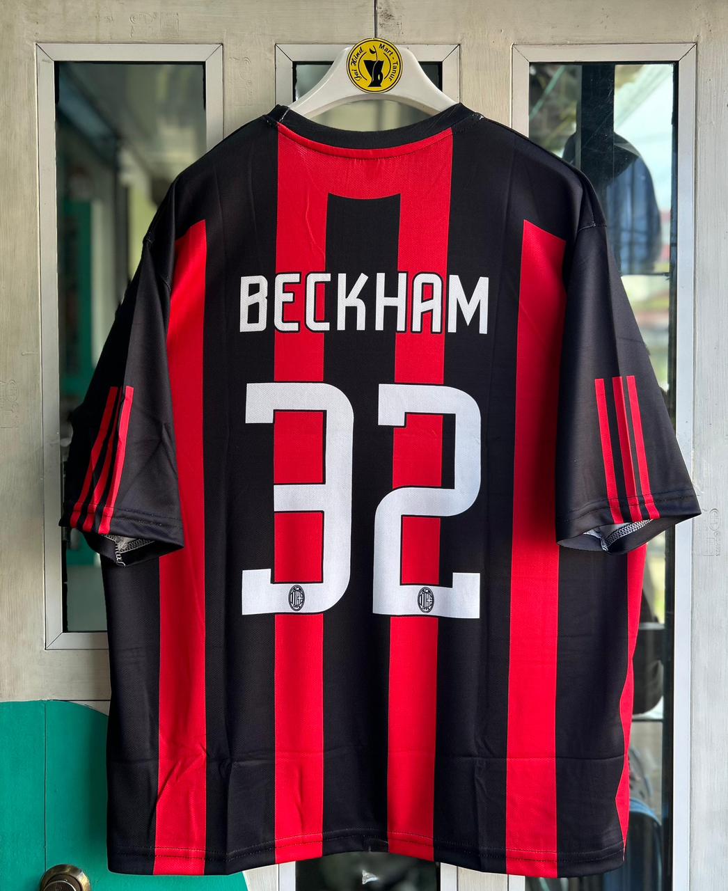 AC MILAN 2008–09 HOME KIT BECKHAM FIVESLEEVE EMBROILDERY ROUNDNECK