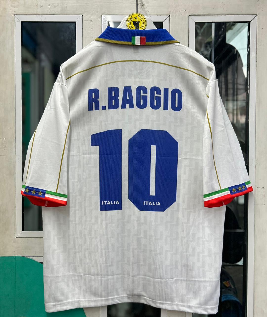 Italy 1995–96 Away Kit – Roberto Baggio Five-Sleeve Embroidered Polo (Retro Edition)
