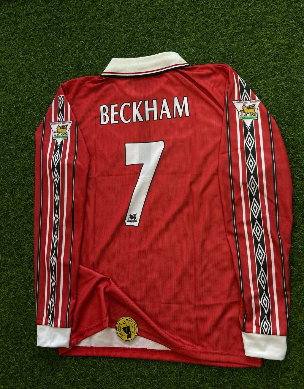 MAN UNITED 1998–99 Home Kit – David Beckham (Full Sleeve Polo Zip)