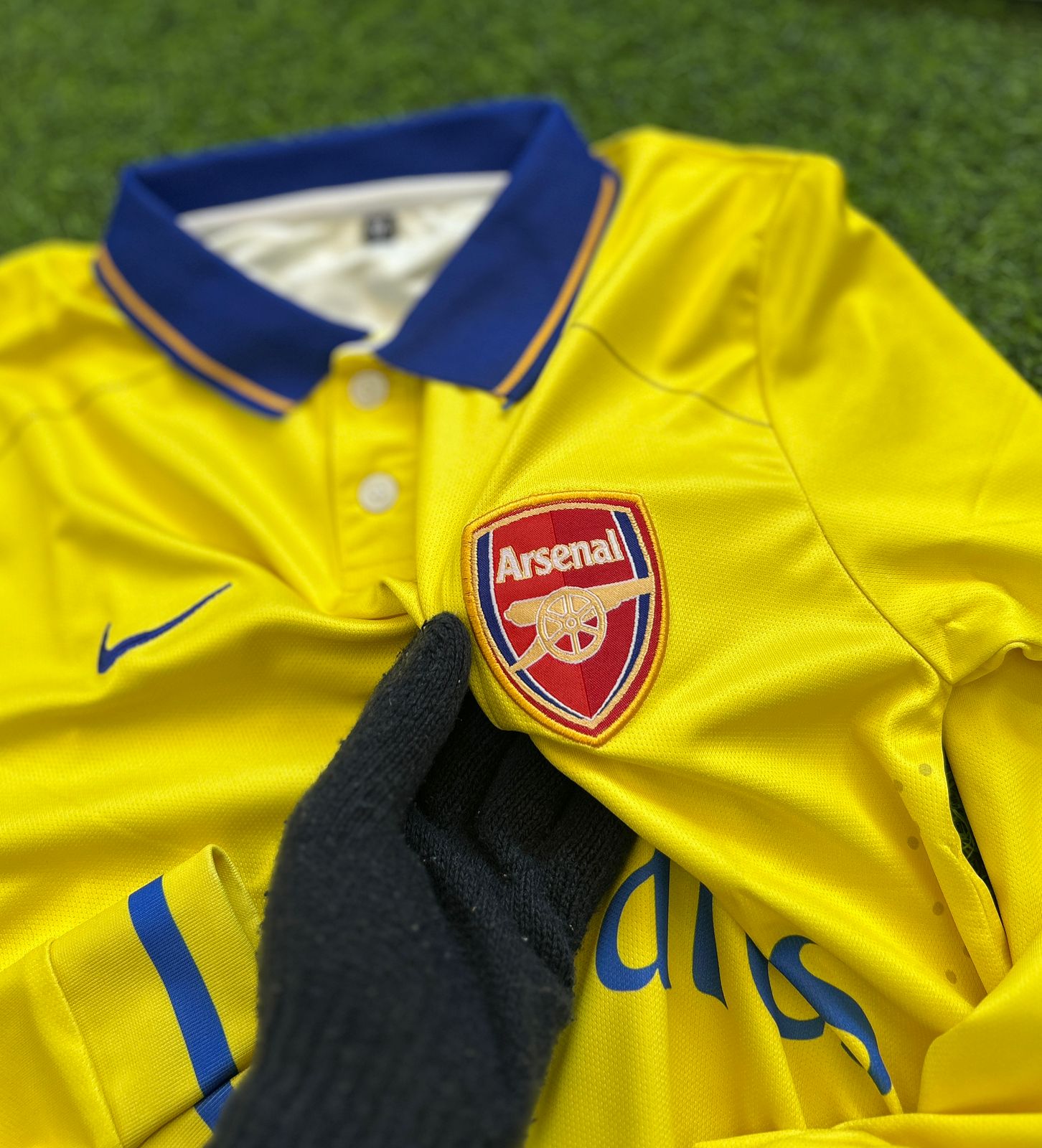 Arsenal 2013–14 Away Kit – OZIL (Full Sleeve Polo)