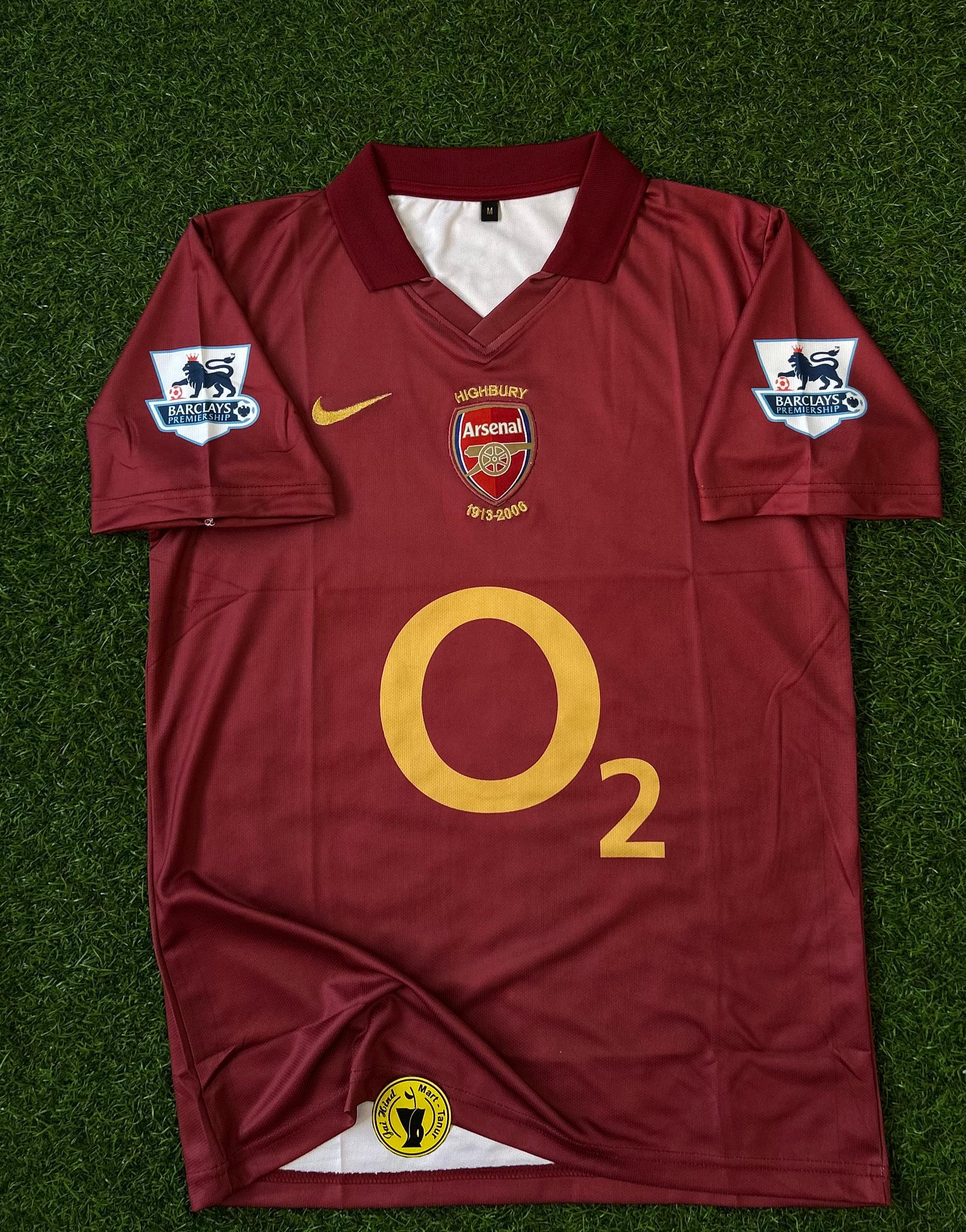 ARSENAL 2005-06 SEASON HOME KIT. HALFSLEEVE POLO EMBROIDERY