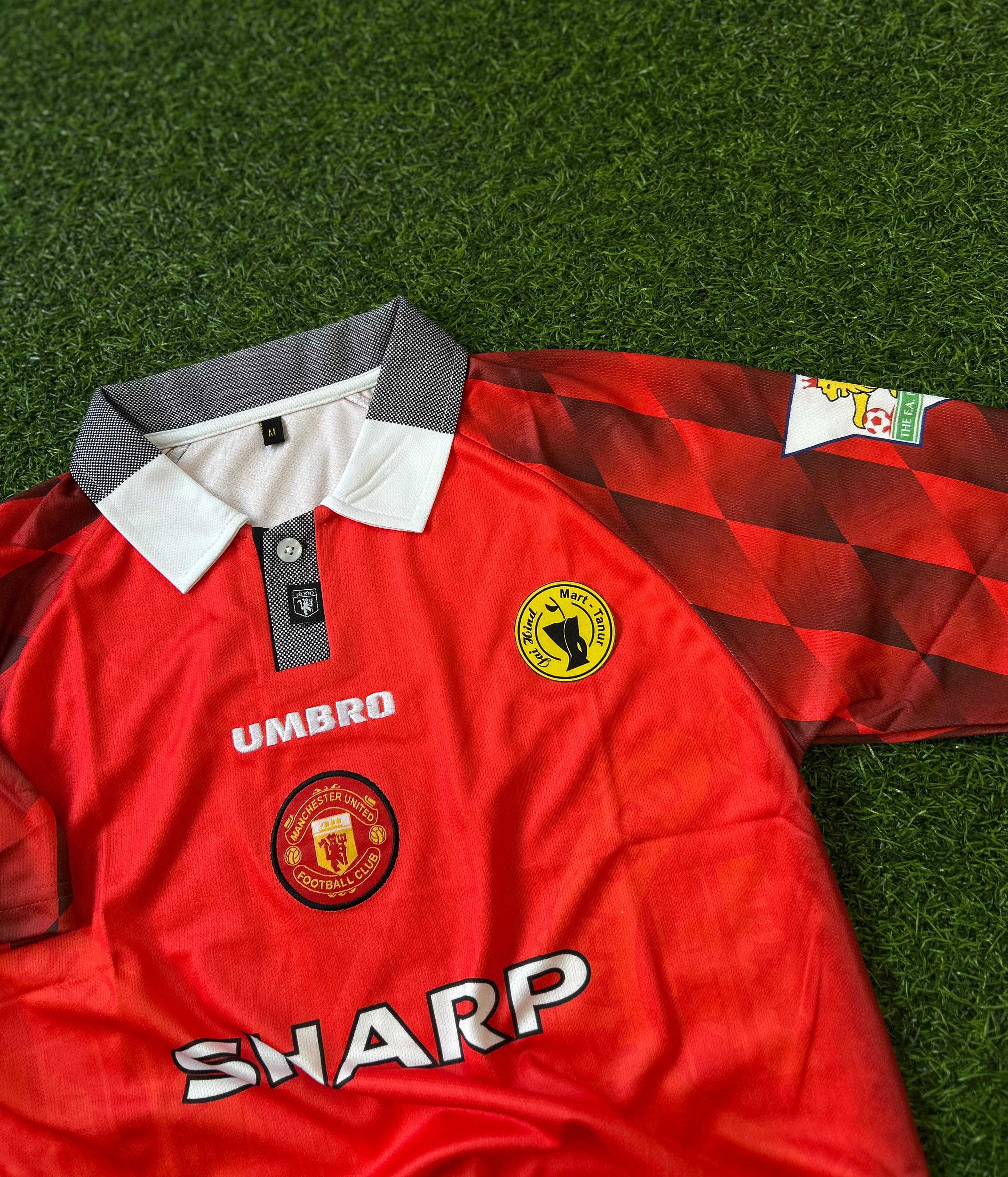 MAN UNITED 1997-98 SEASON HOME KIT.HALFSLEEVE EMBROIDERY