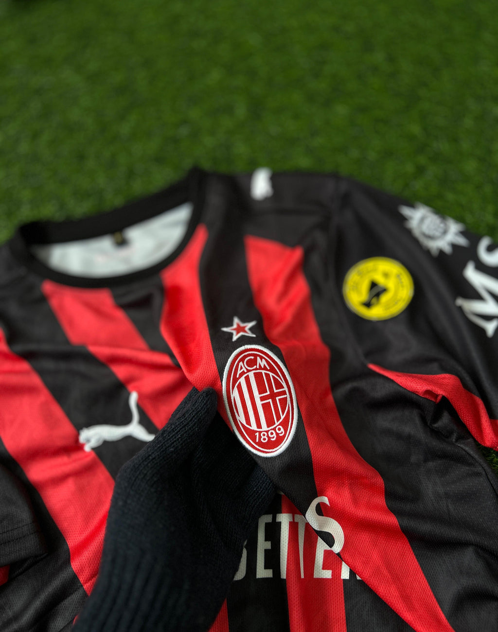 AC MILAN 2025-26 SEASON HOME KIT . HALFSLEEVE EMBROIDERY