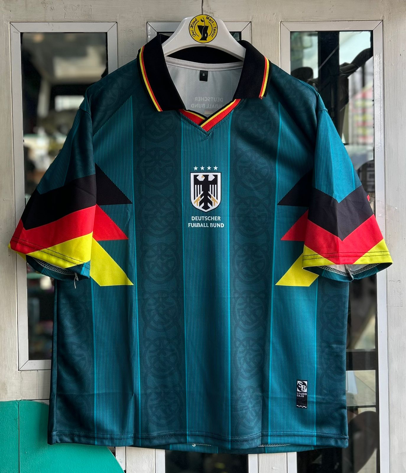 GERMANY 1994-96 AWAY KIT .FIVESLEEVE POLO SUBLIMATION