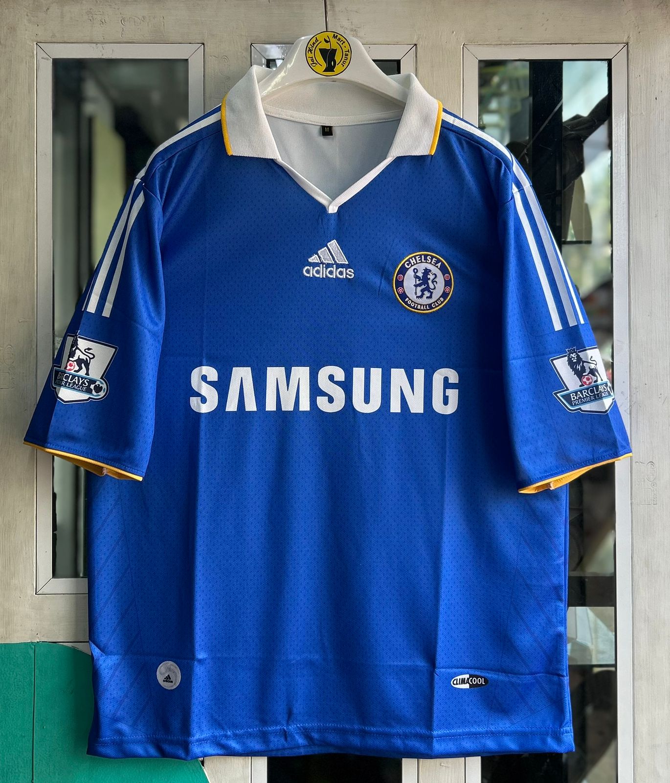 CHELSEA 2008-09 SEASON HOME KIT. FIVESLEEVE POLO EMBROIDERY