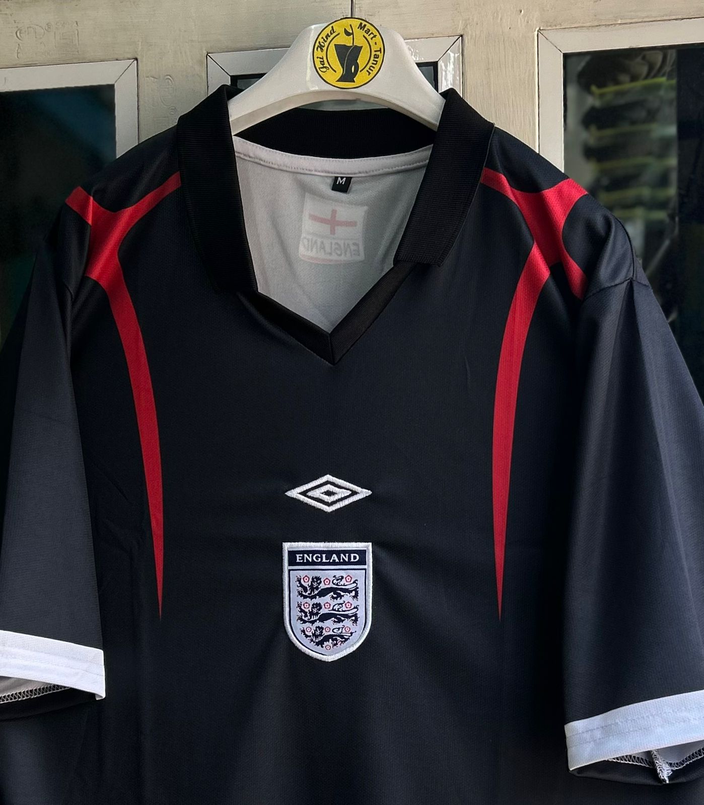ENGLAND RETRO SPECIAL EDITION BLACK. FIVESLEEVE POLO EMBROIDERY
