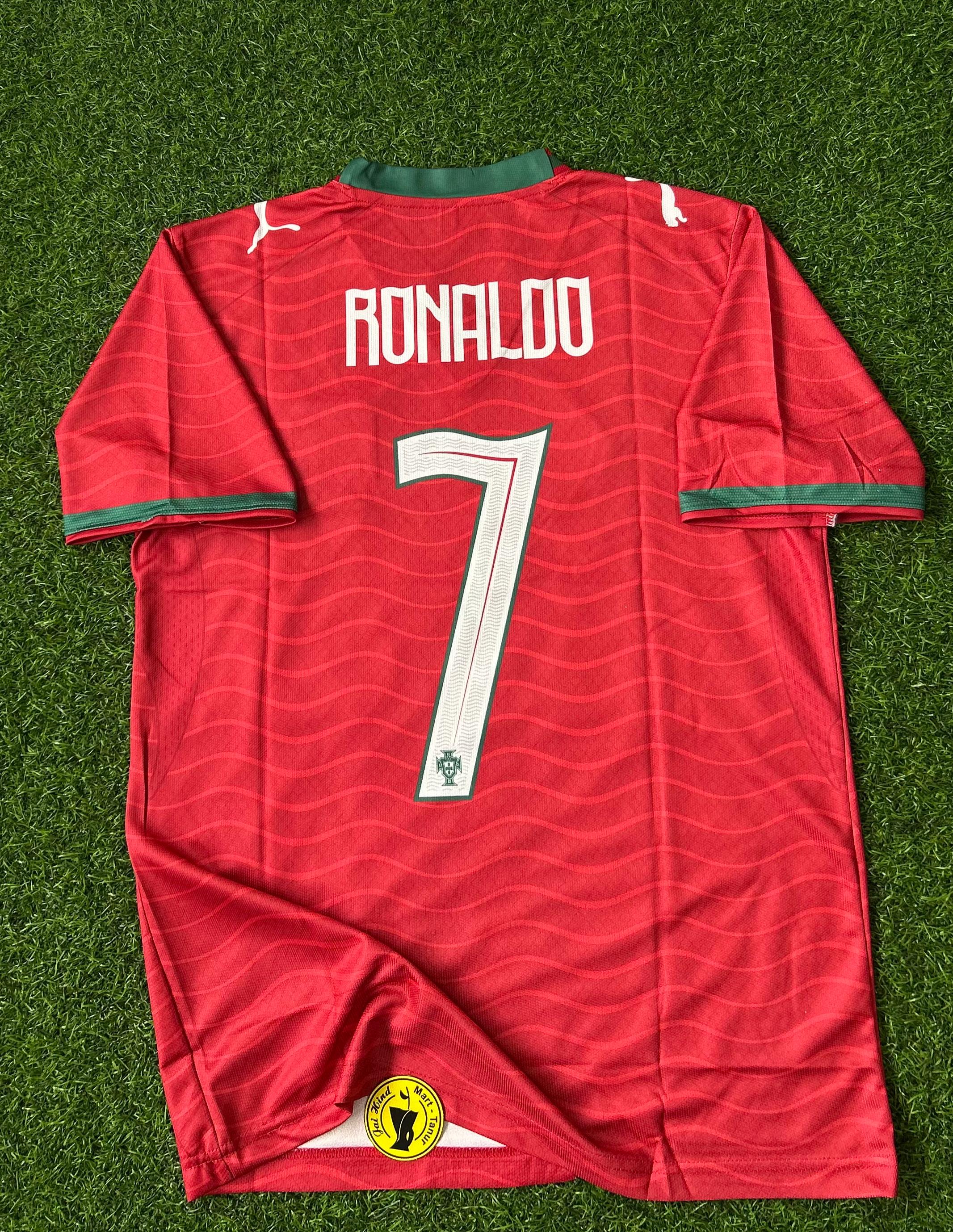 PORTUGAL 2026 WORLD CUP HOME KIT. HALFSLEEVE SIGNATURE EMBROIDERY