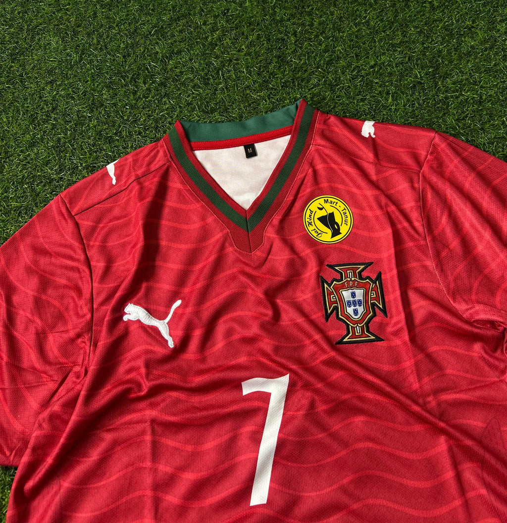 PORTUGAL 2026 WORLD CUP HOME KIT. HALFSLEEVE SIGNATURE EMBROIDERY