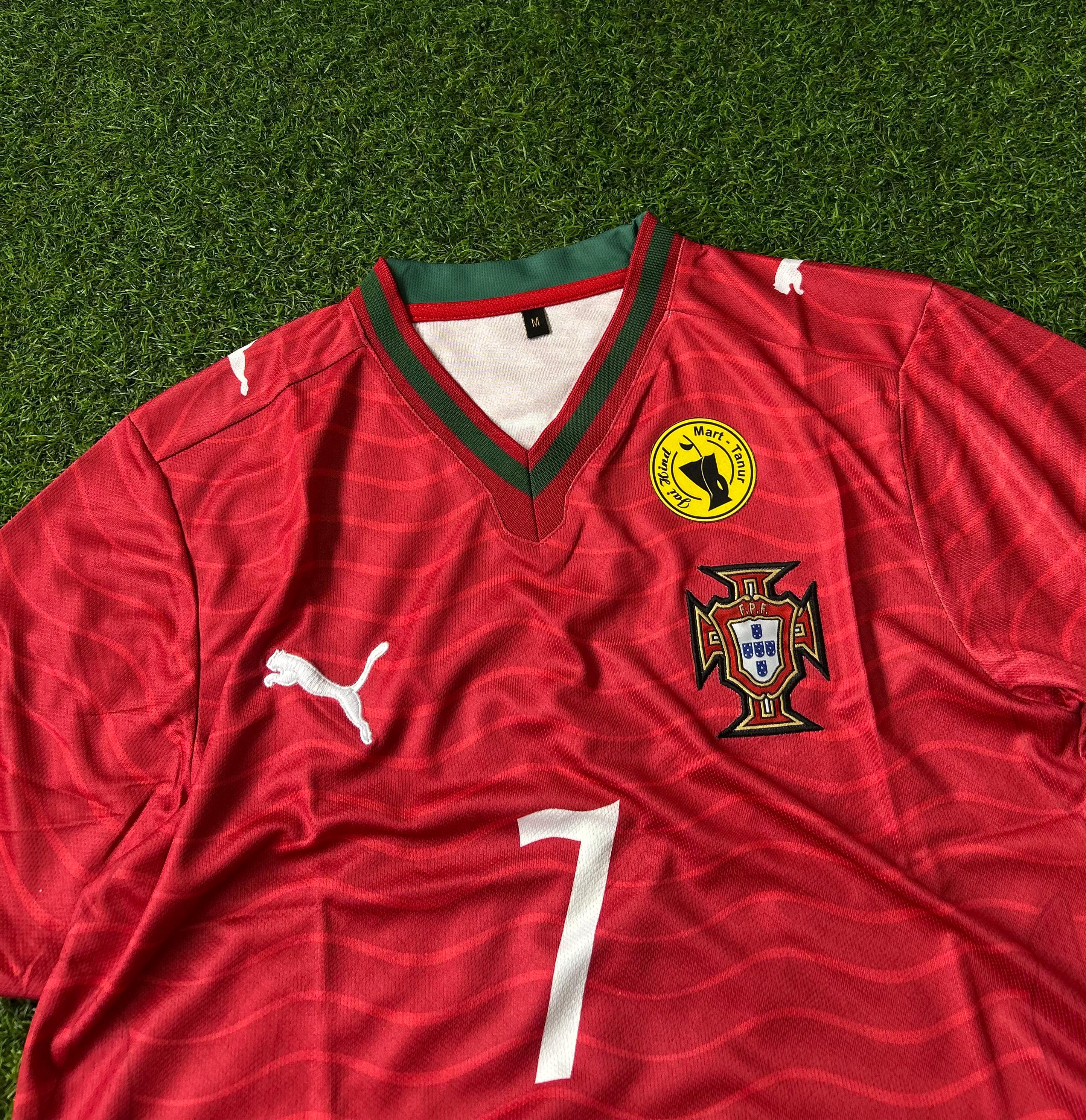PORTUGAL 2026 WORLD CUP HOME KIT. HALFSLEEVE SIGNATURE EMBROIDERY