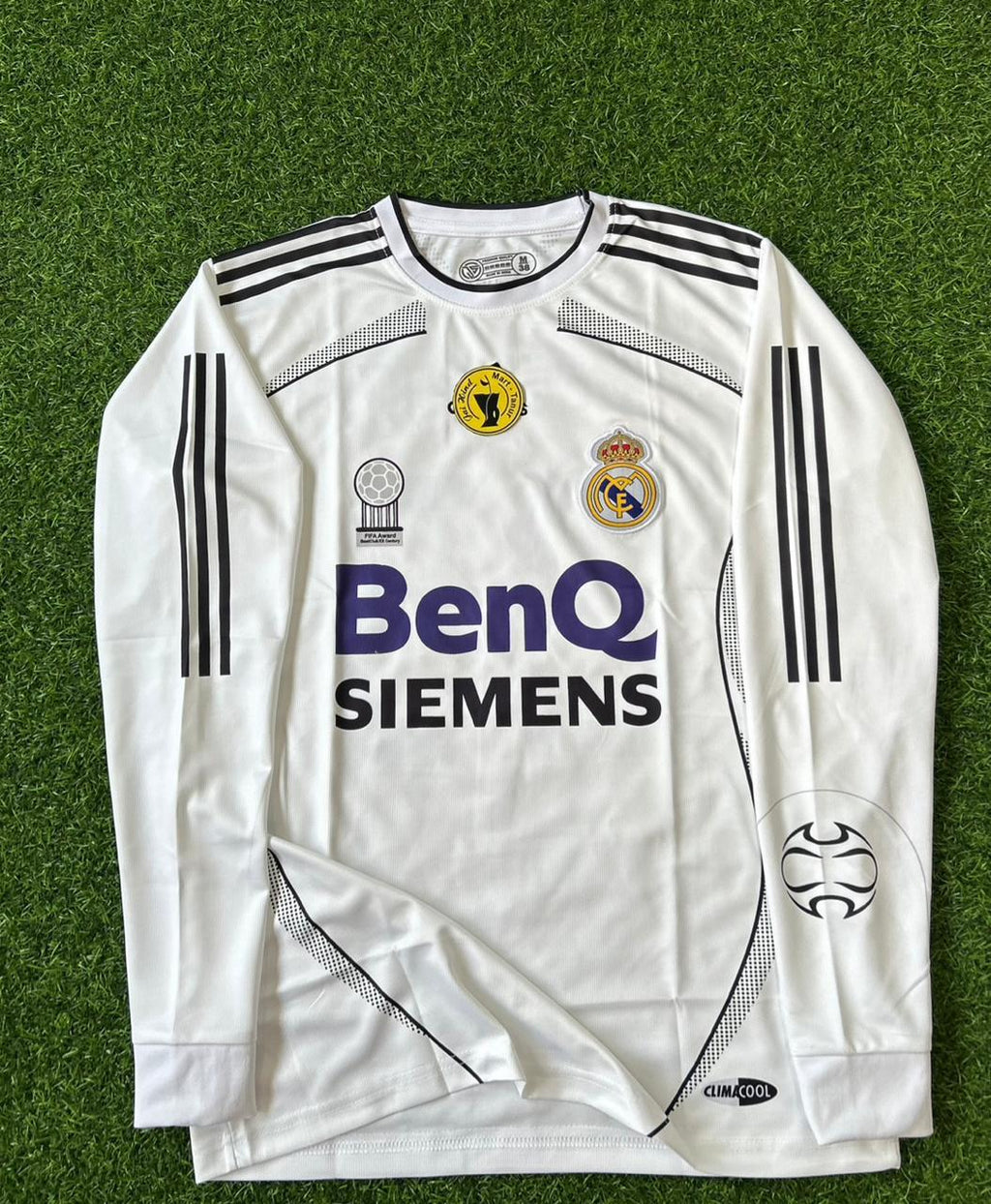 REAL MADRID 2006-2007 HOME KIT. FULLSLEEVE EMBROILEDERY
