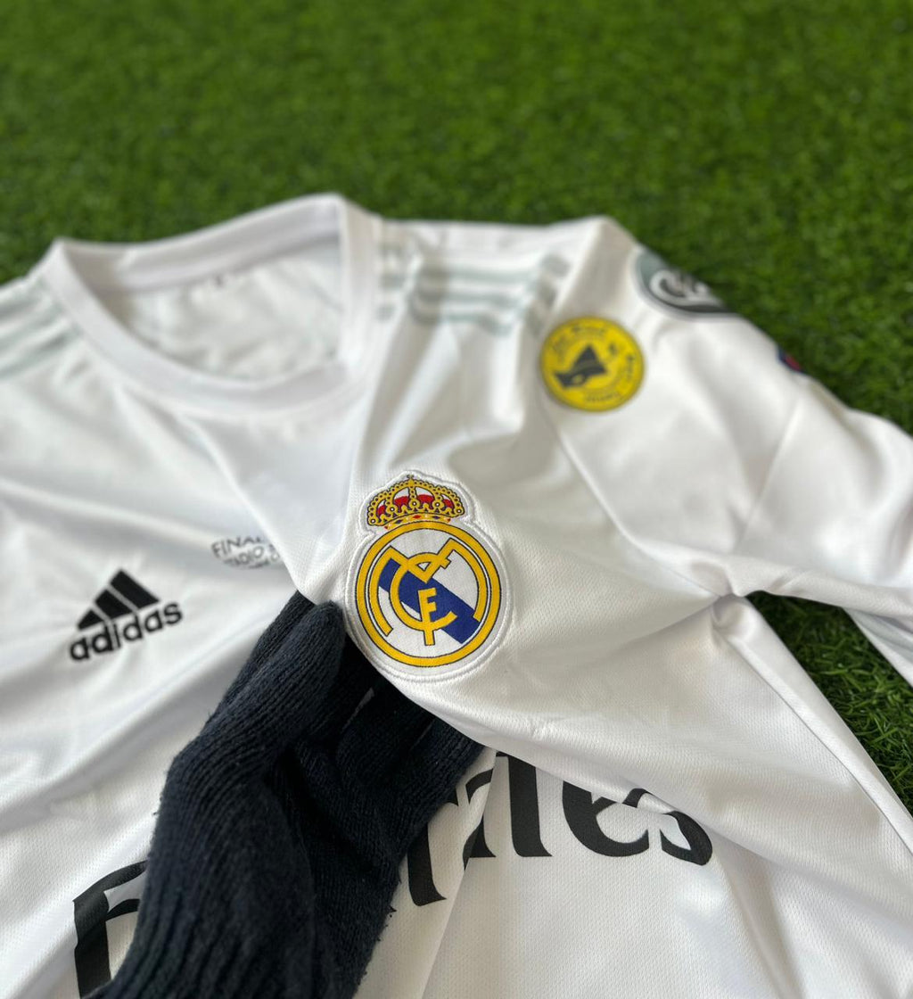 REAL MADRID 2015-16 HOME KIT. FULLSLEEVE EMBROILEDERY
