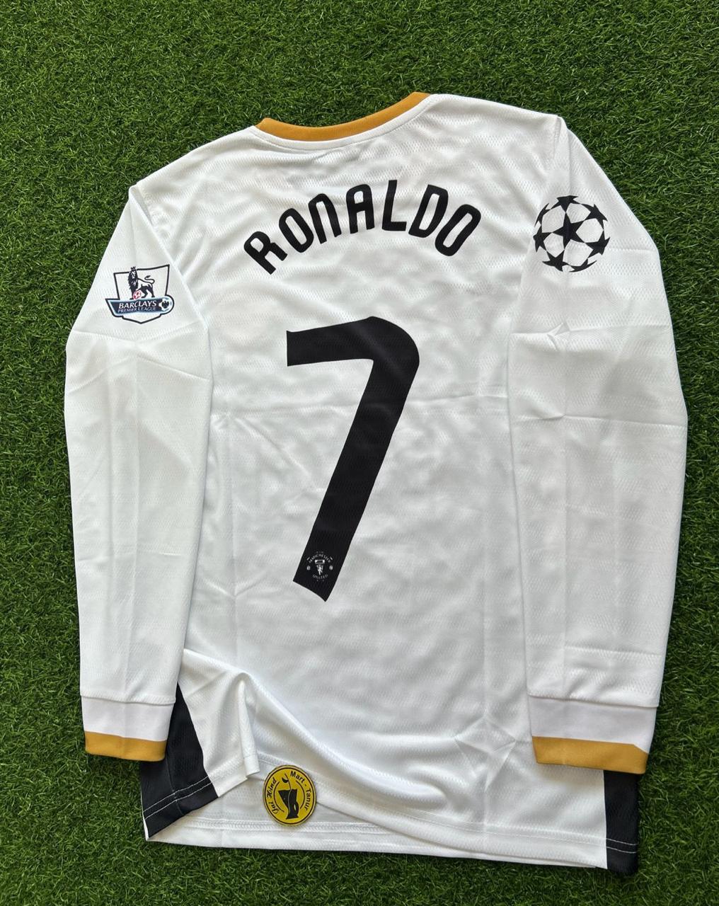 MAN UNITED 2006-07 AWAY KIT. FULLSLEEVE EMBROILEDERY