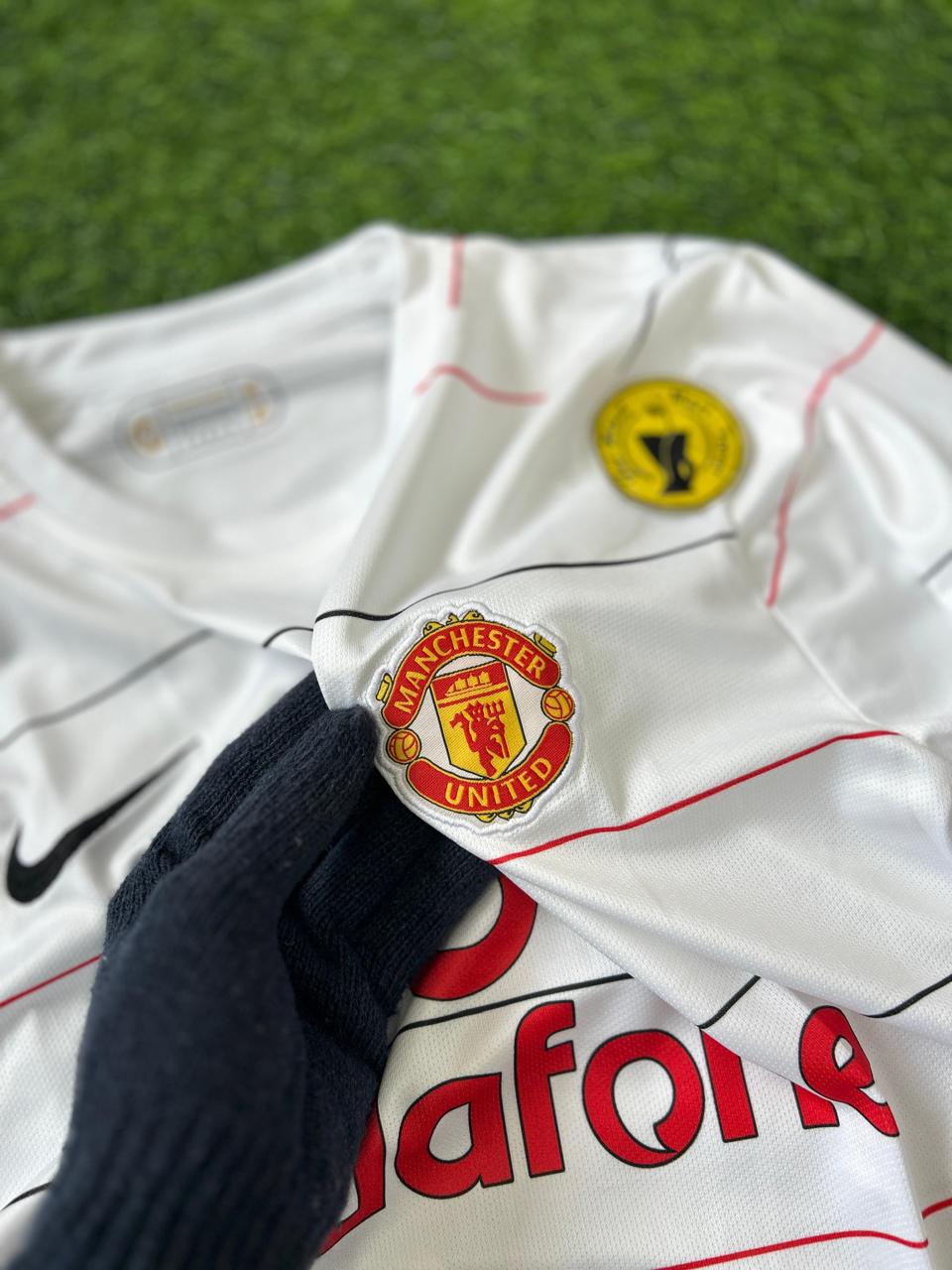 MAN UNITED 2003-04 THIRD KIT. FULLSLEEVE EMBROILEDERY
