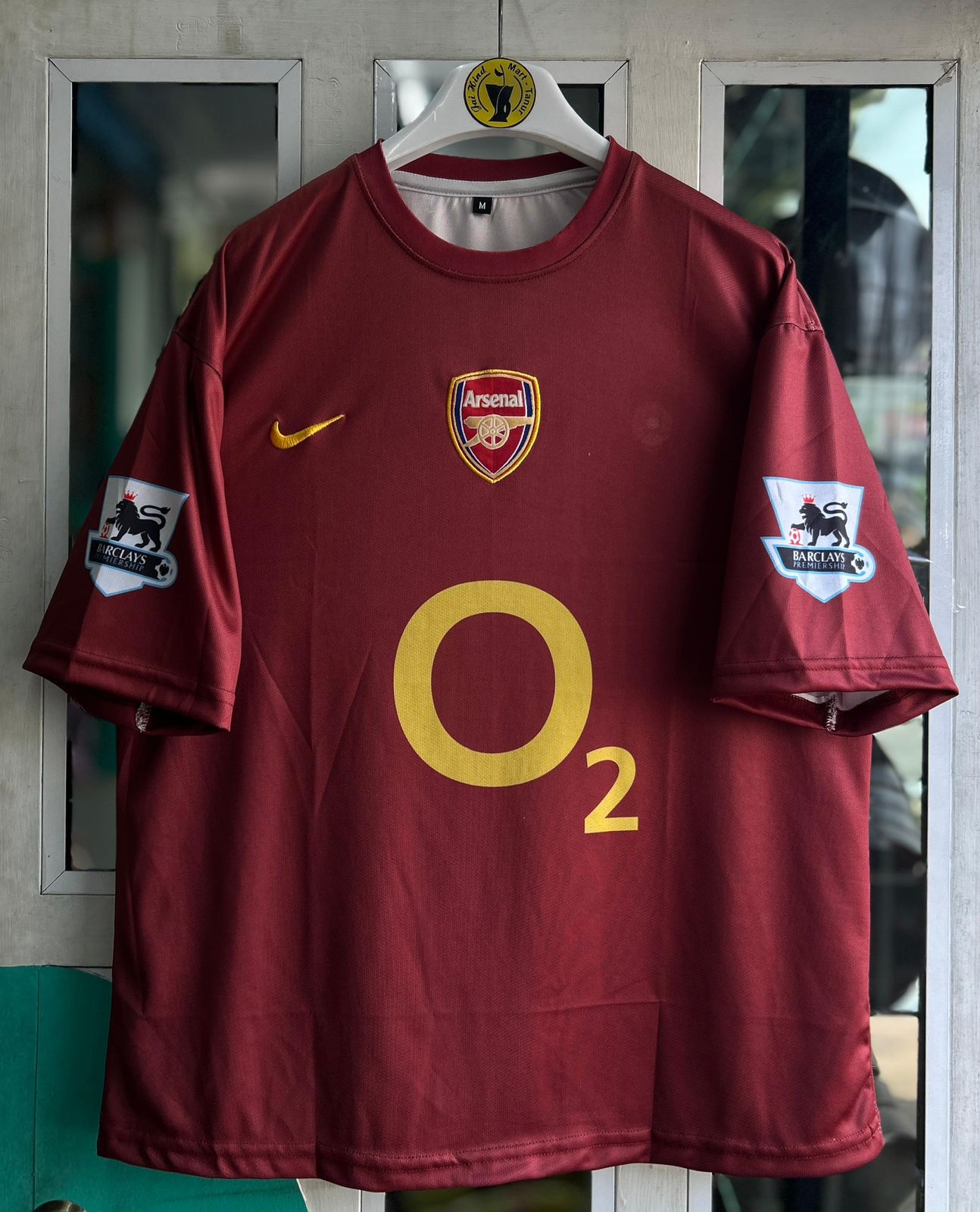ARSENAL 2005-06 HOME KIT. FIVESLEEVE EMBROIDERY
