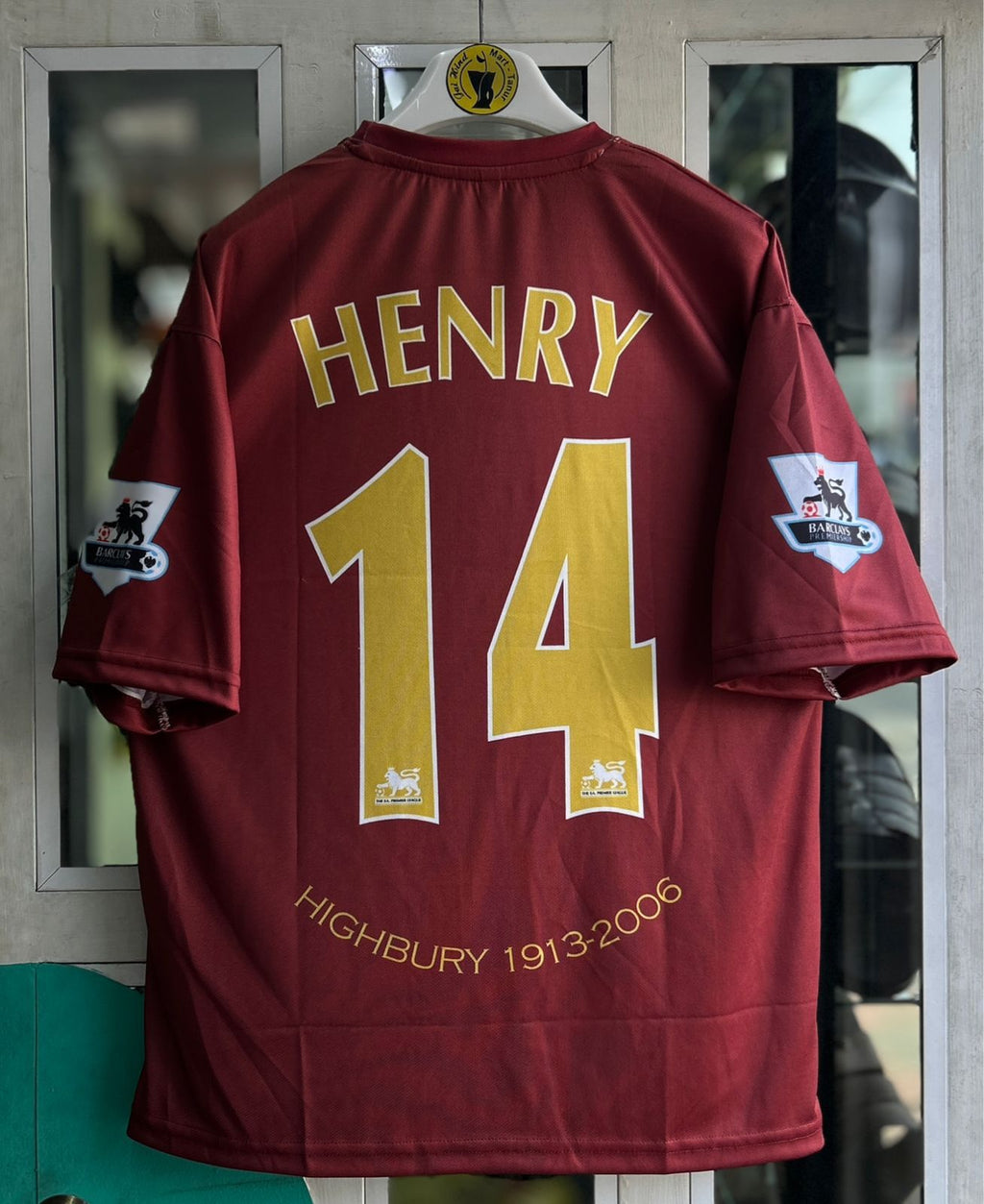 ARSENAL 2005-06 HOME KIT. FIVESLEEVE EMBROIDERY