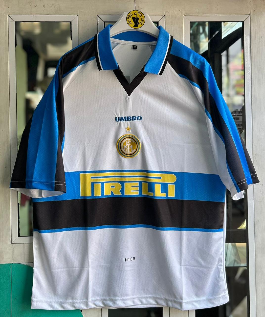 INTERMILAN 1996-97 AWAY KIT. FIVESLEEVE POLO EMBROIDERY