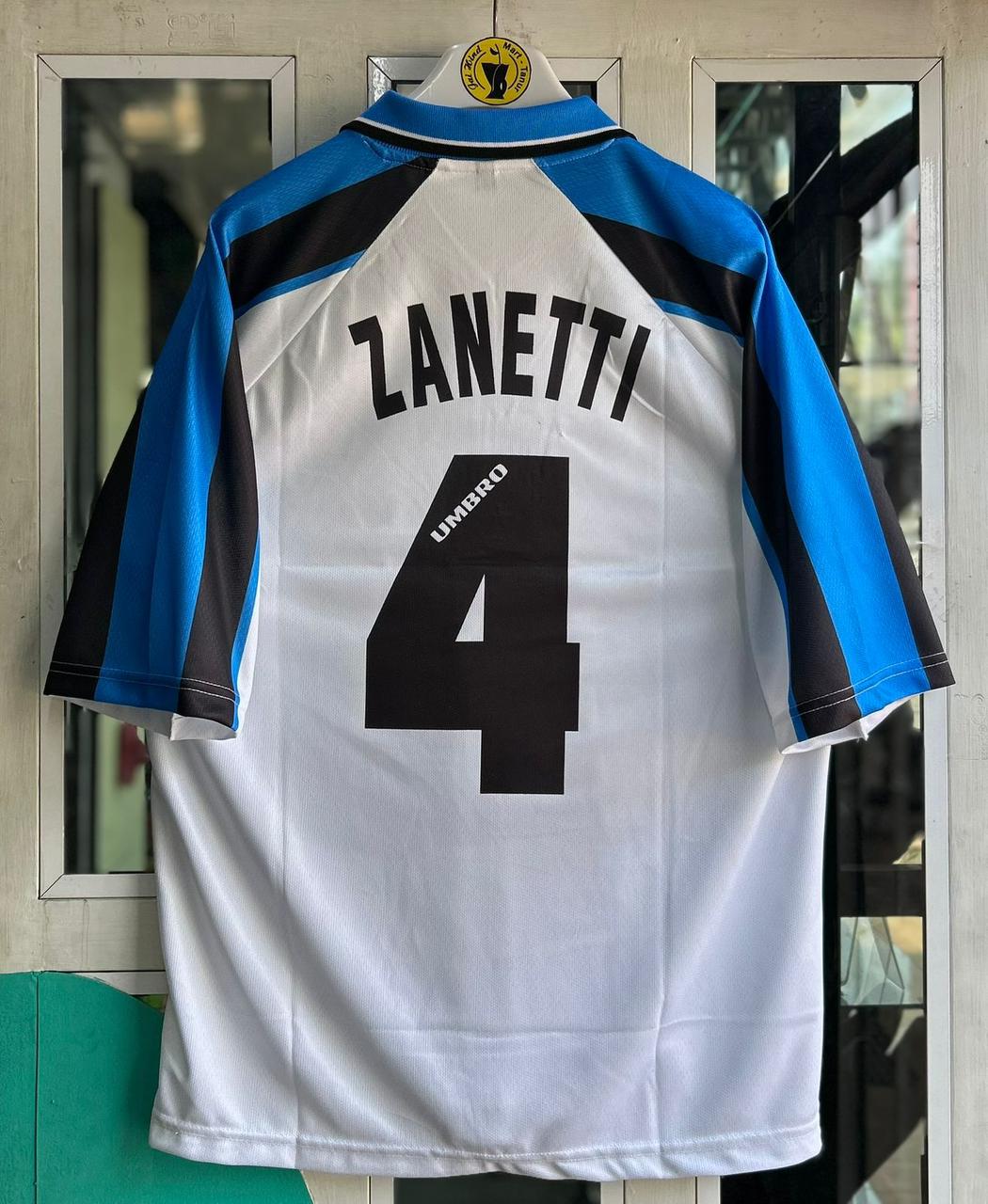 INTERMILAN 1996-97 AWAY KIT. FIVESLEEVE POLO EMBROIDERY