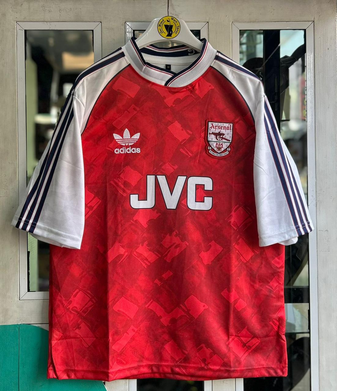 ARSENAL 1990-92 HOME KIT. FIVESLEEVE EMBROIDERY