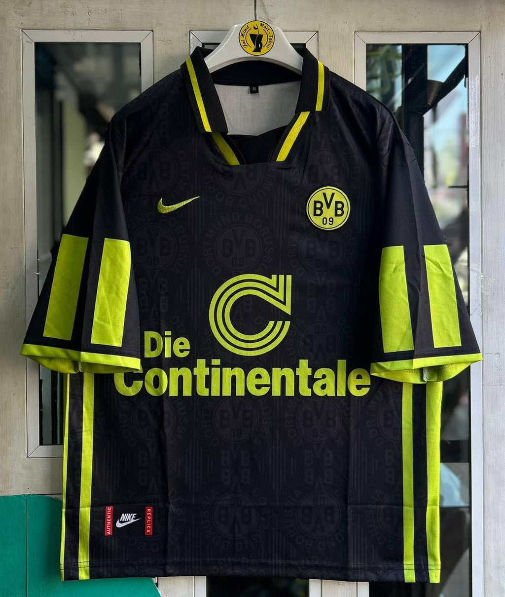 DORTMUND 1996-97 AWAY KIT. FIVESLEEVE POLO EMBROIDERY